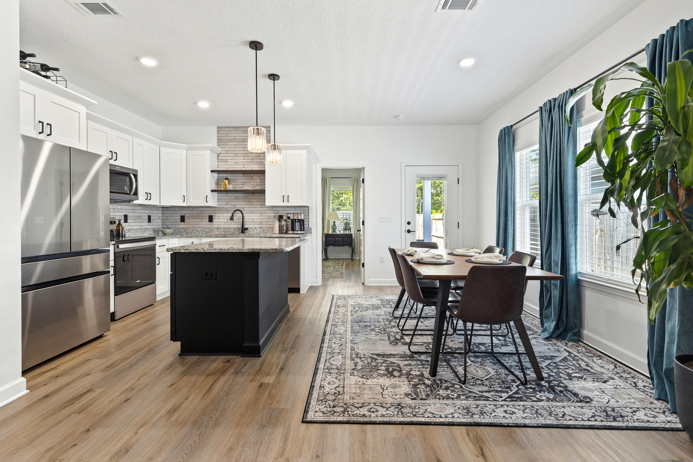 LAGRANGE LANDING - Residential