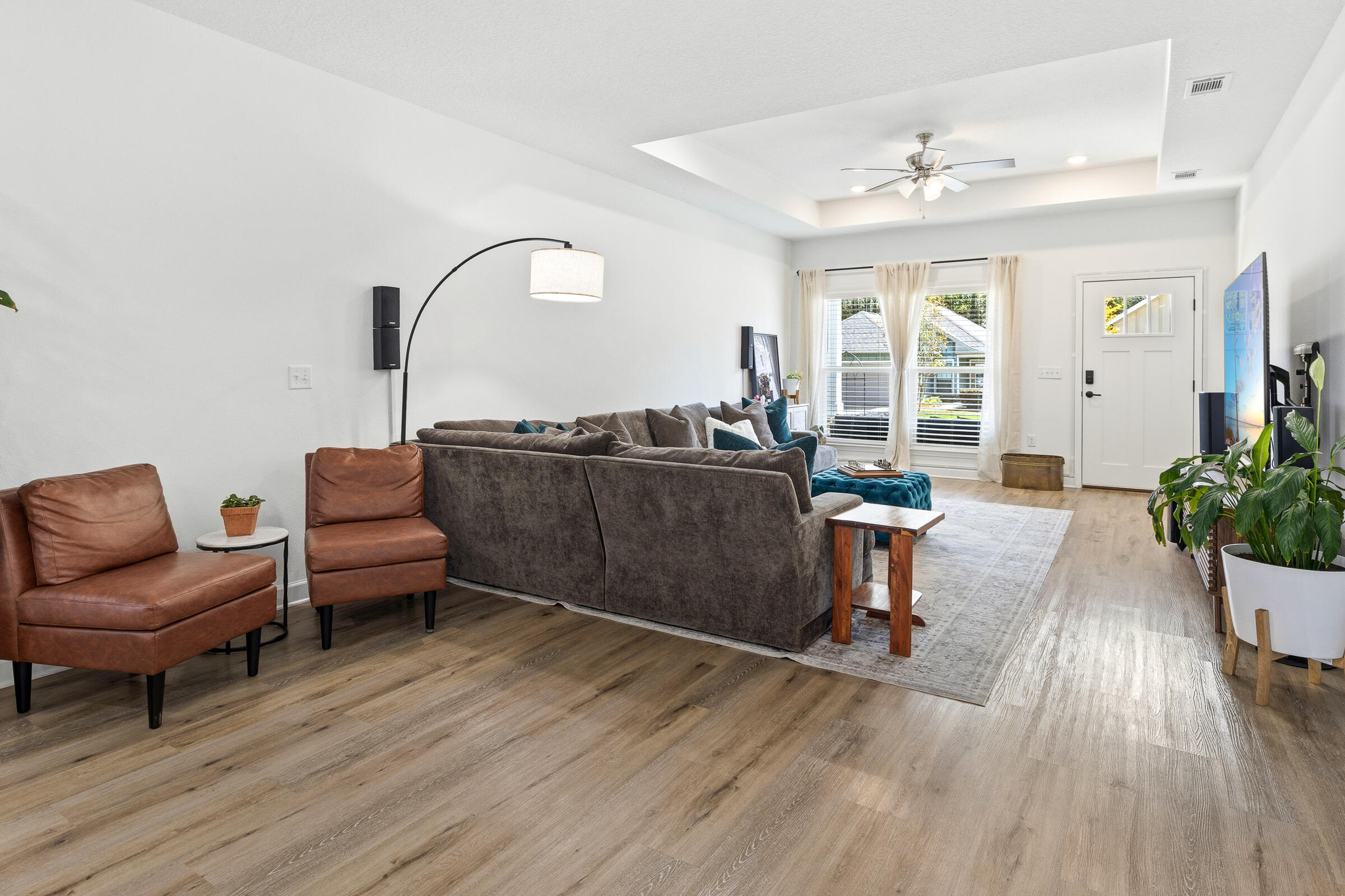 LAGRANGE LANDING - Residential