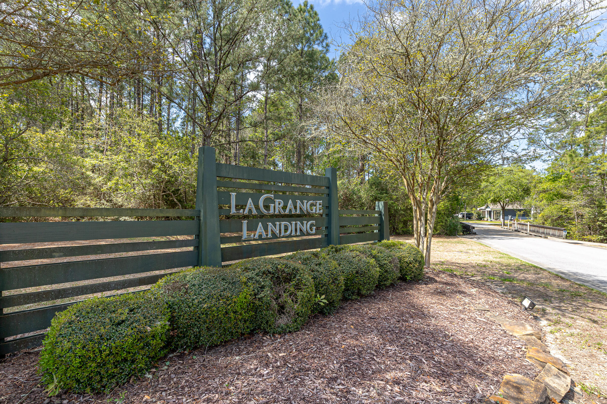 LAGRANGE LANDING - Residential