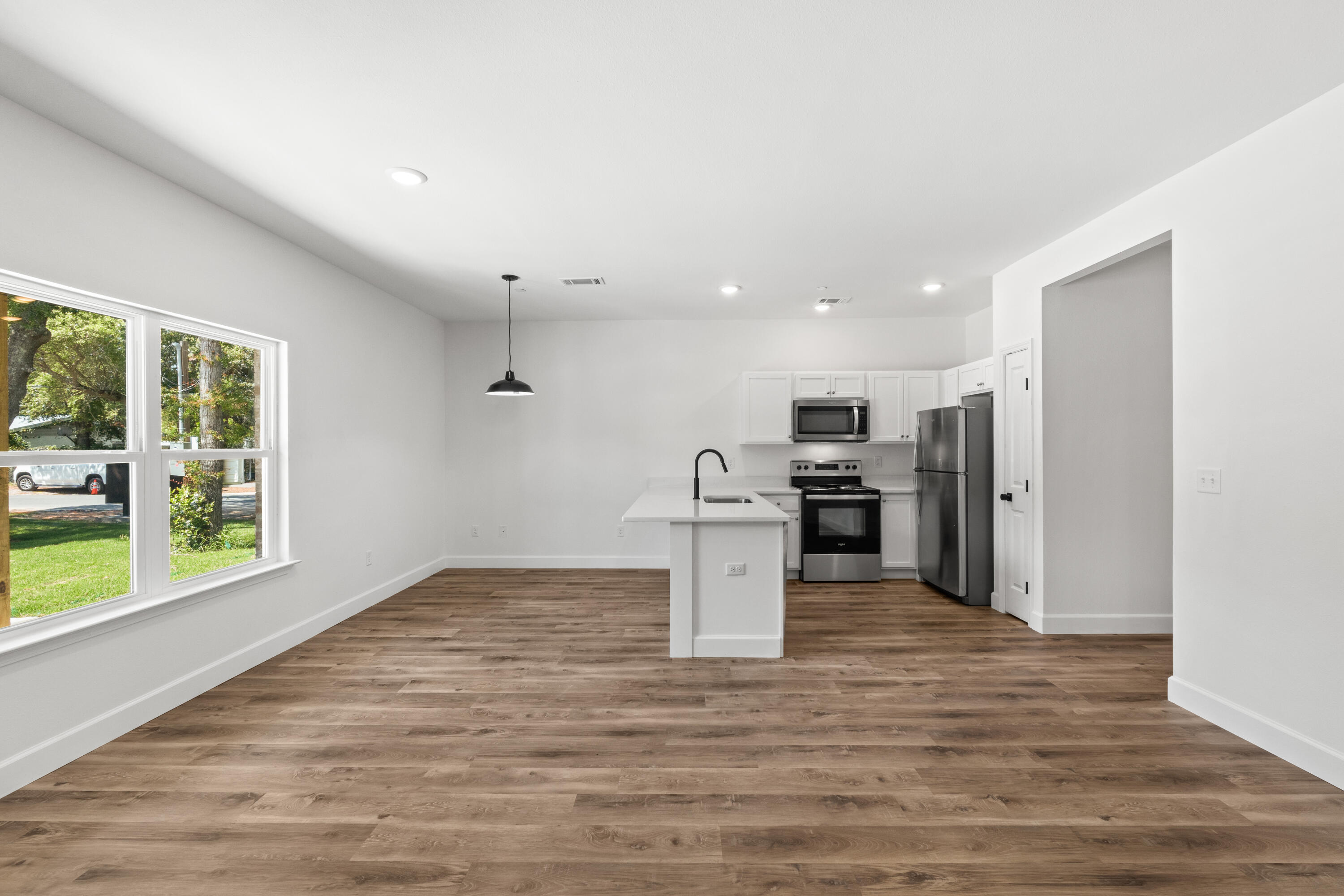 BARROW APARTMENTS - Residential Lease