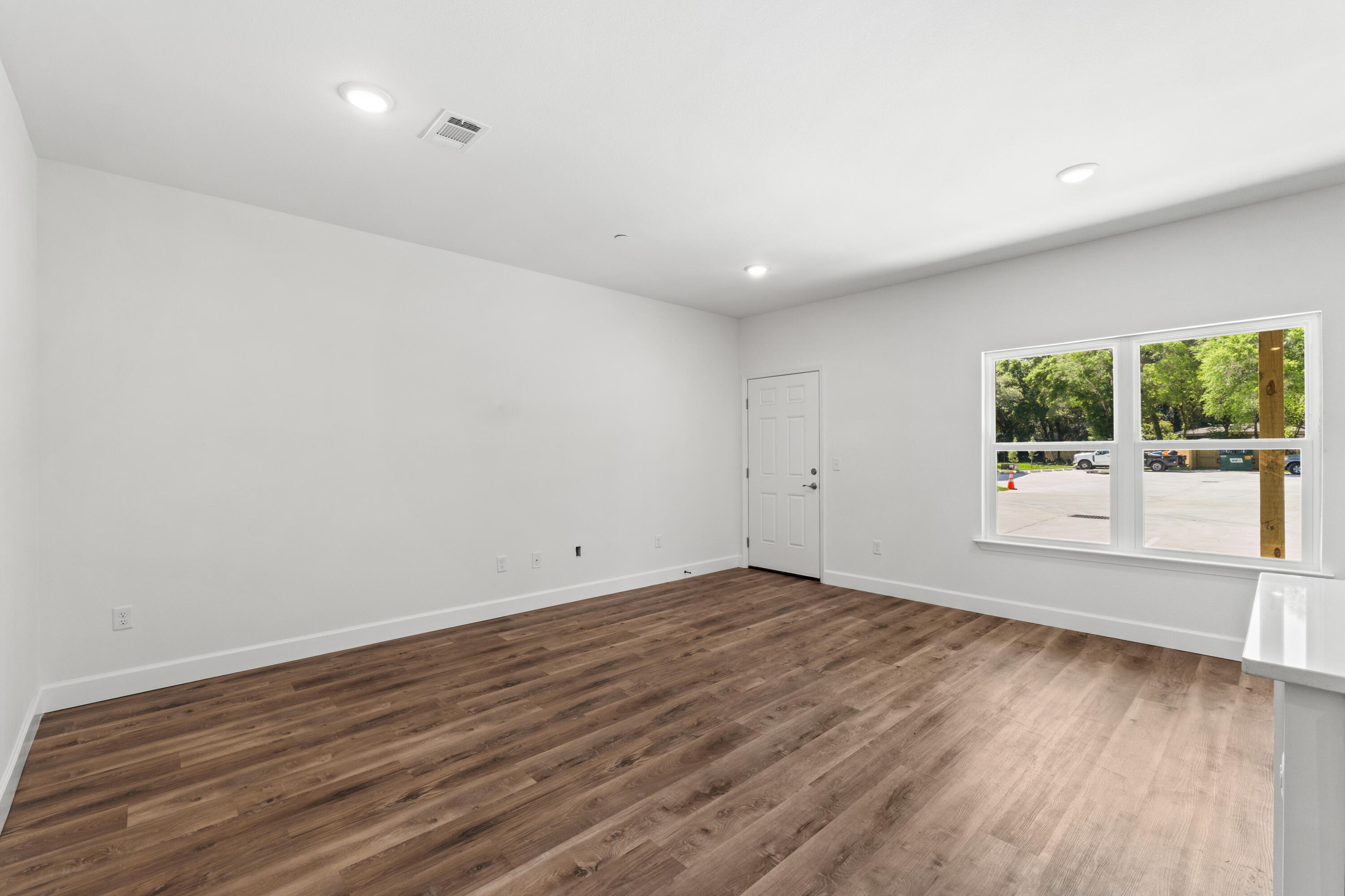 BARROW APARTMENTS - Residential Lease
