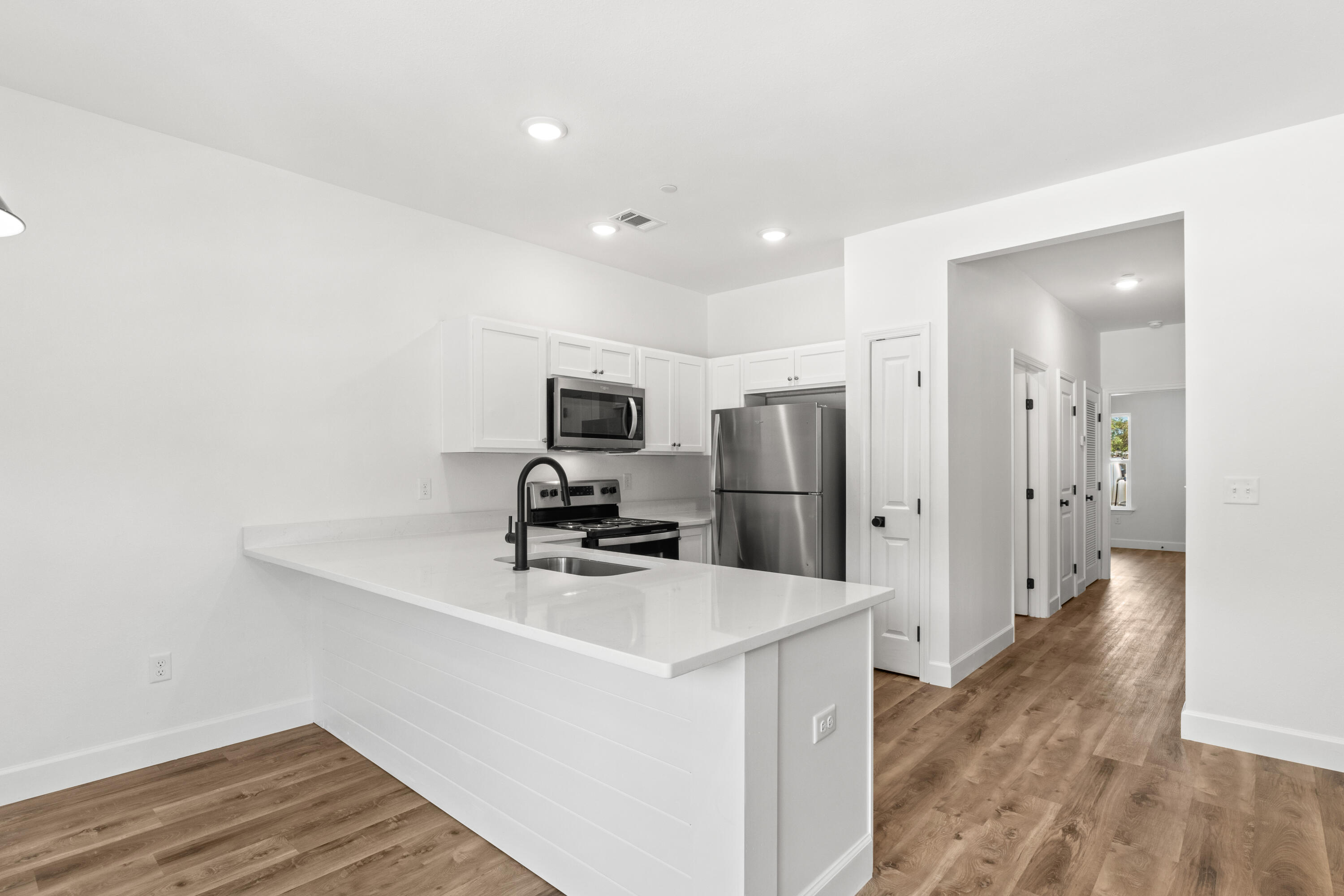 BARROW APARTMENTS - Residential Lease