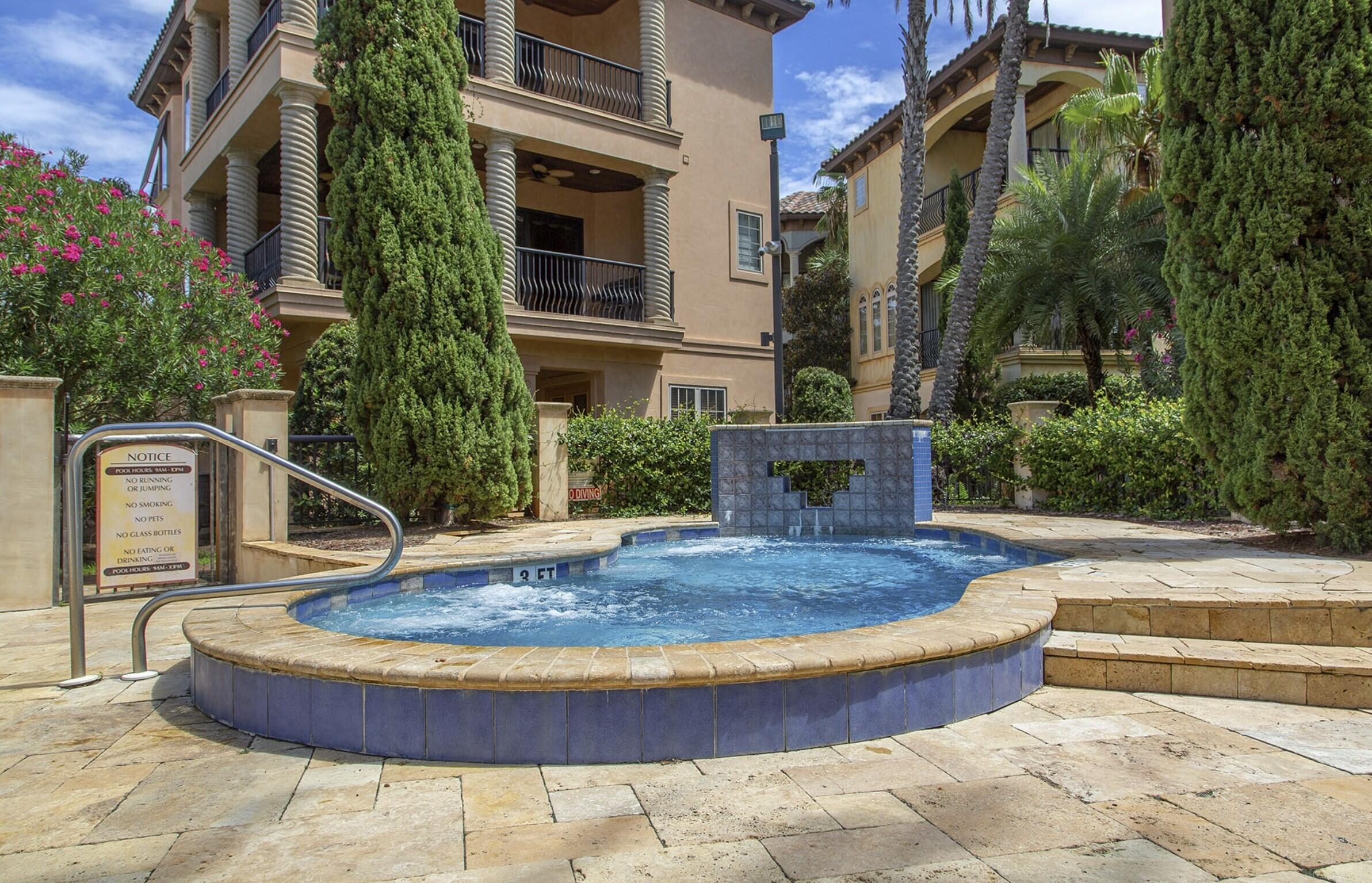 SAINT TROPEZ - Residential