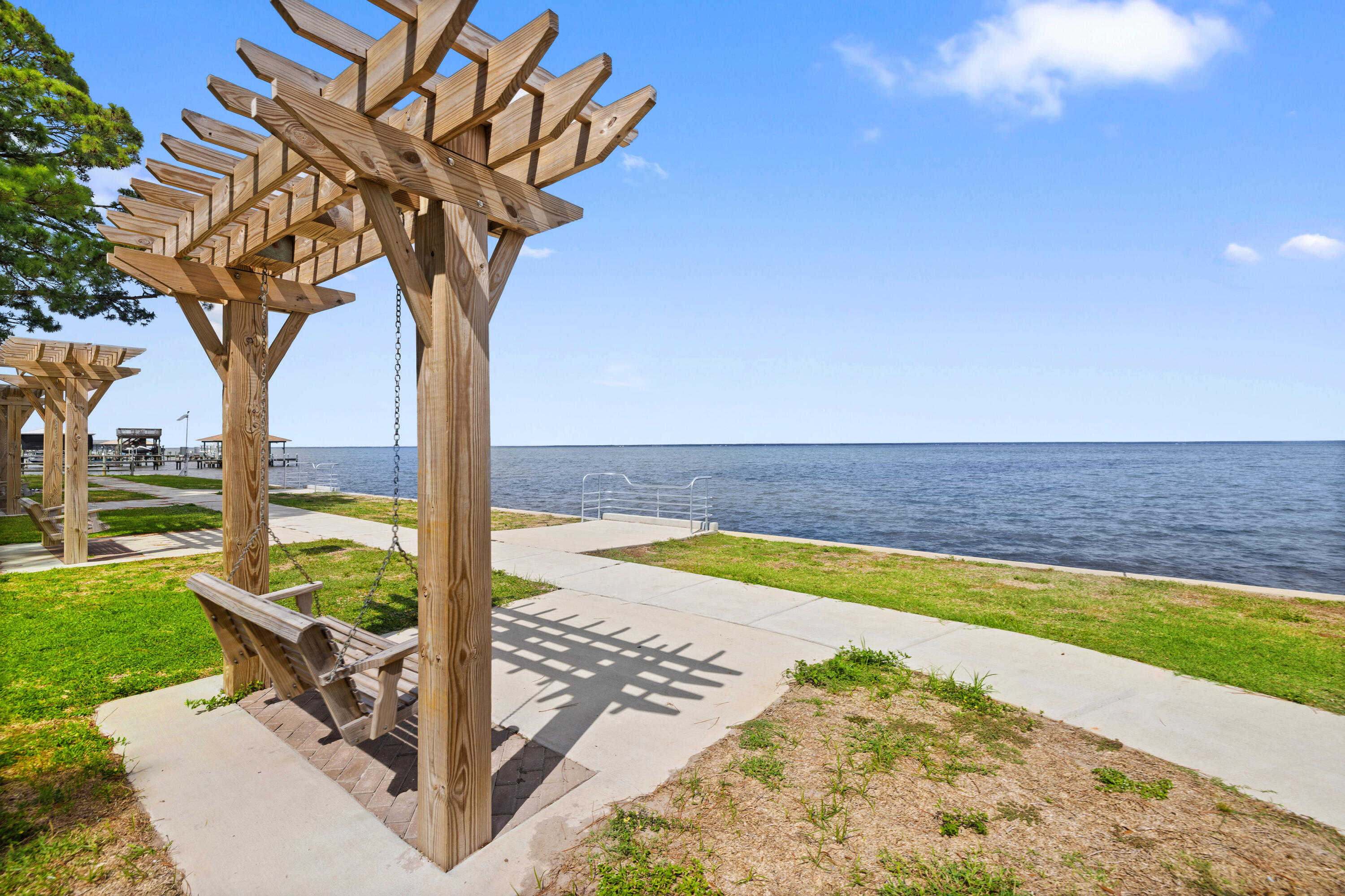 BAYWALK LANDING - Residential