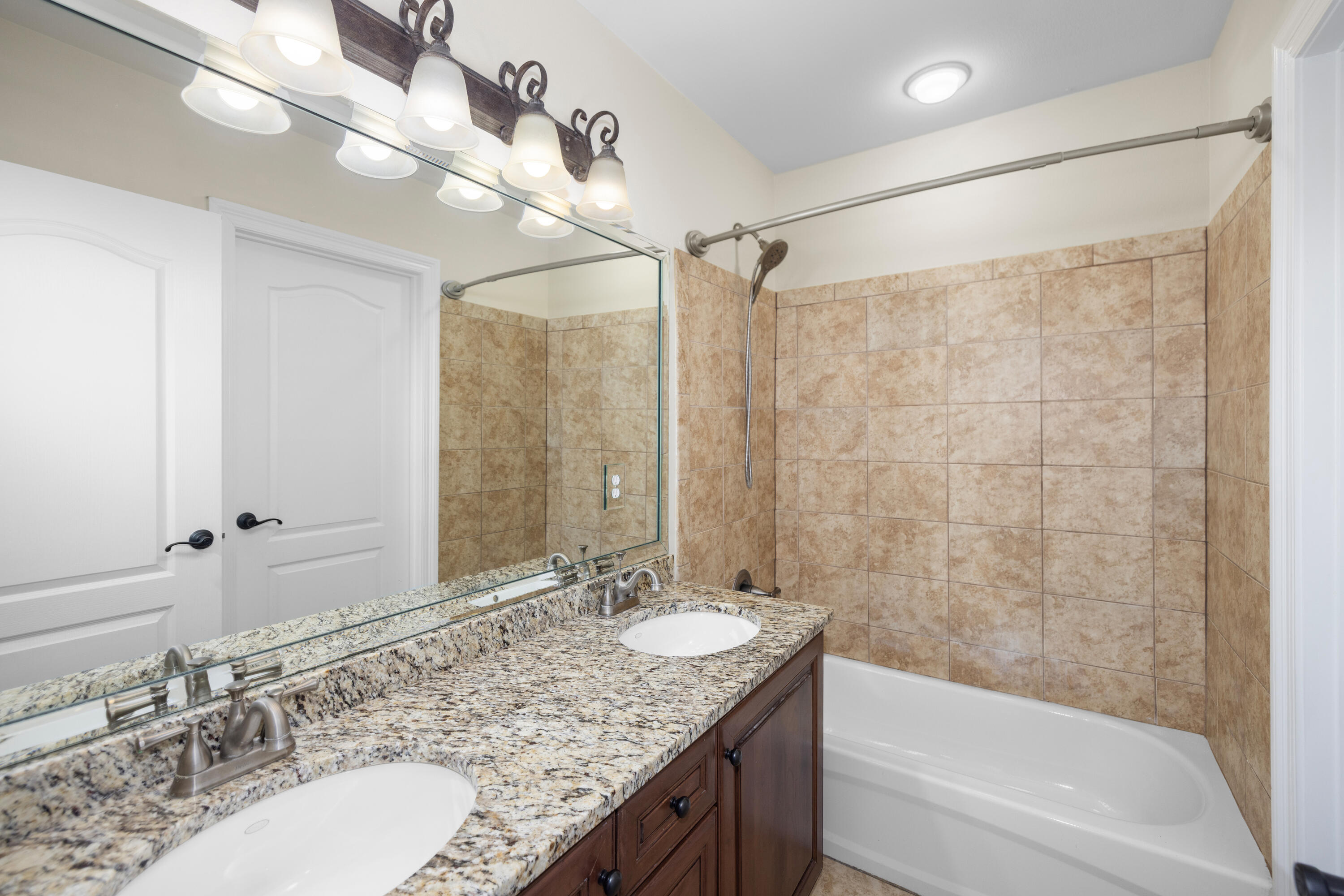 BAYWALK LANDING - Residential