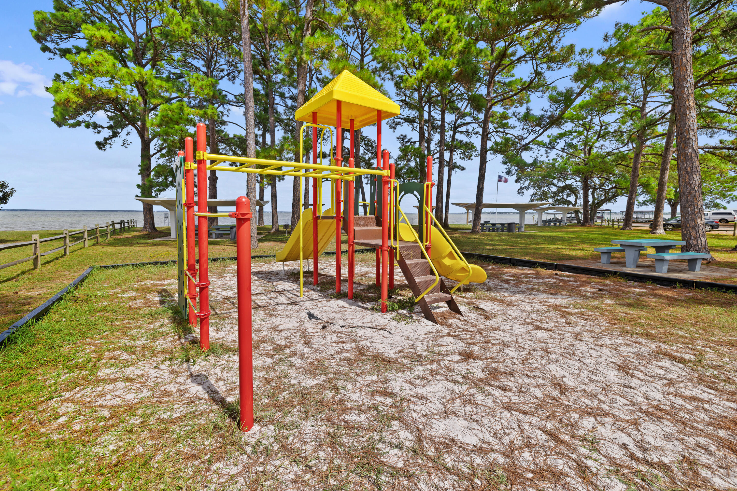 BAYWALK LANDING - Residential