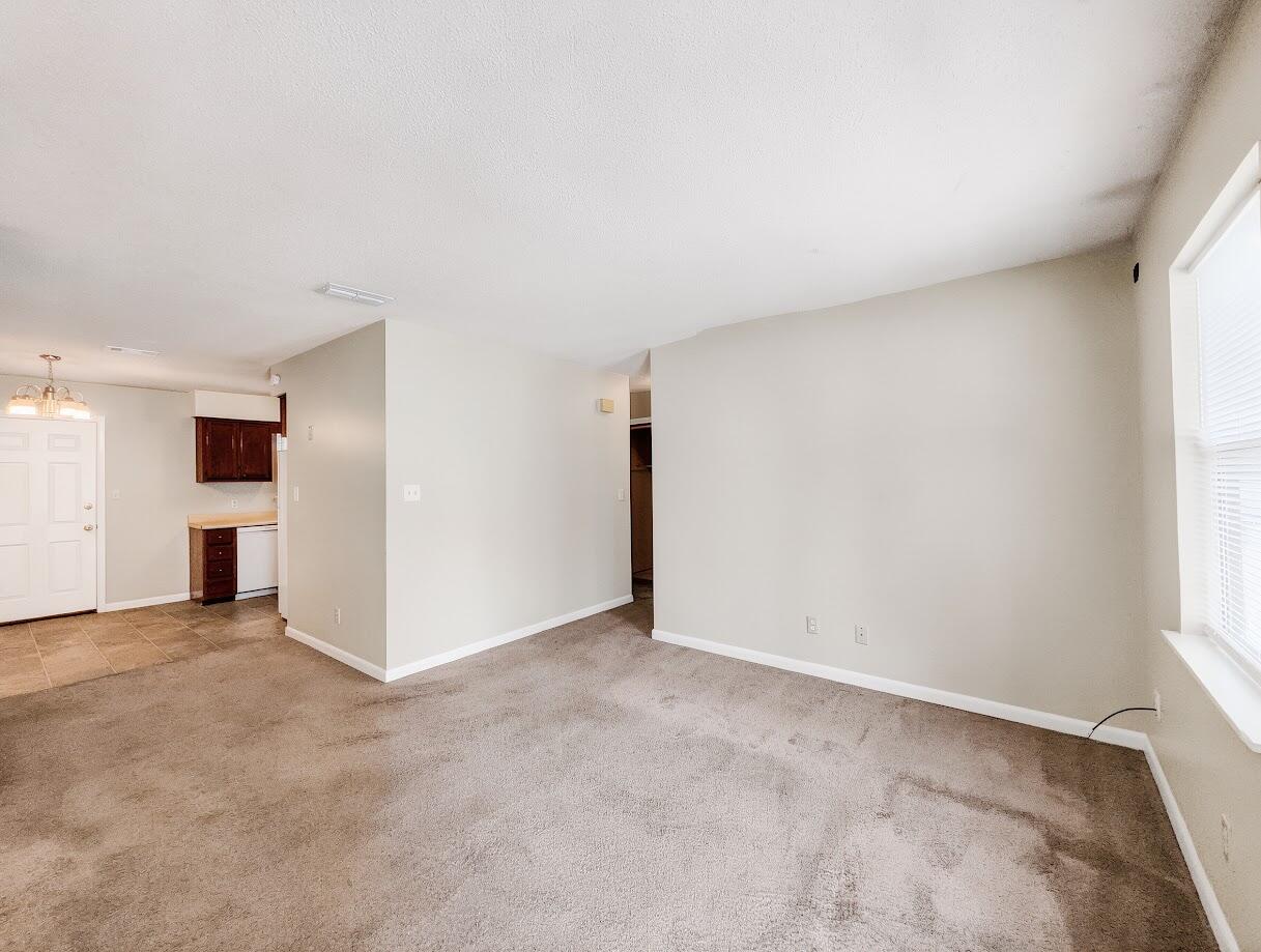 SQUIRREL HAVEN UNREC - Residential Lease