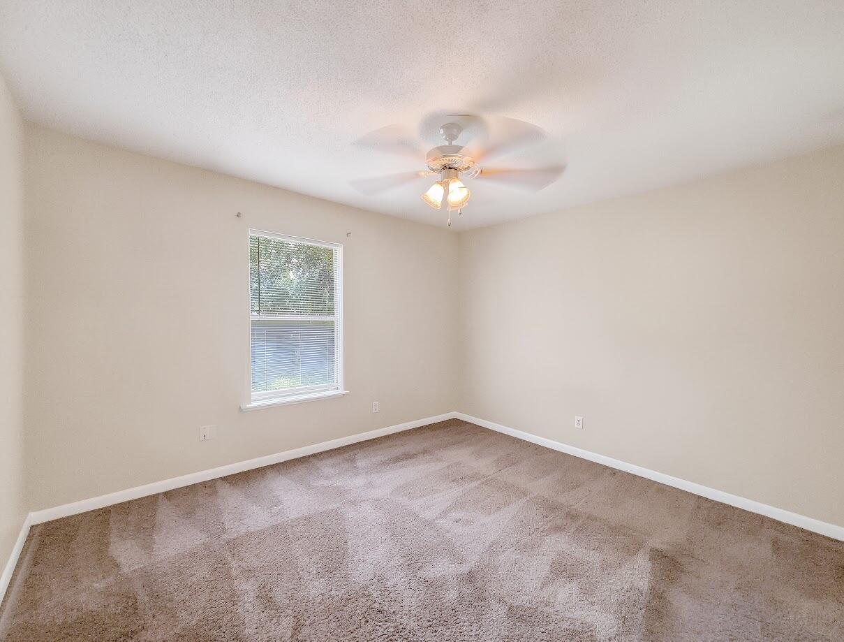 SQUIRREL HAVEN UNREC - Residential Lease