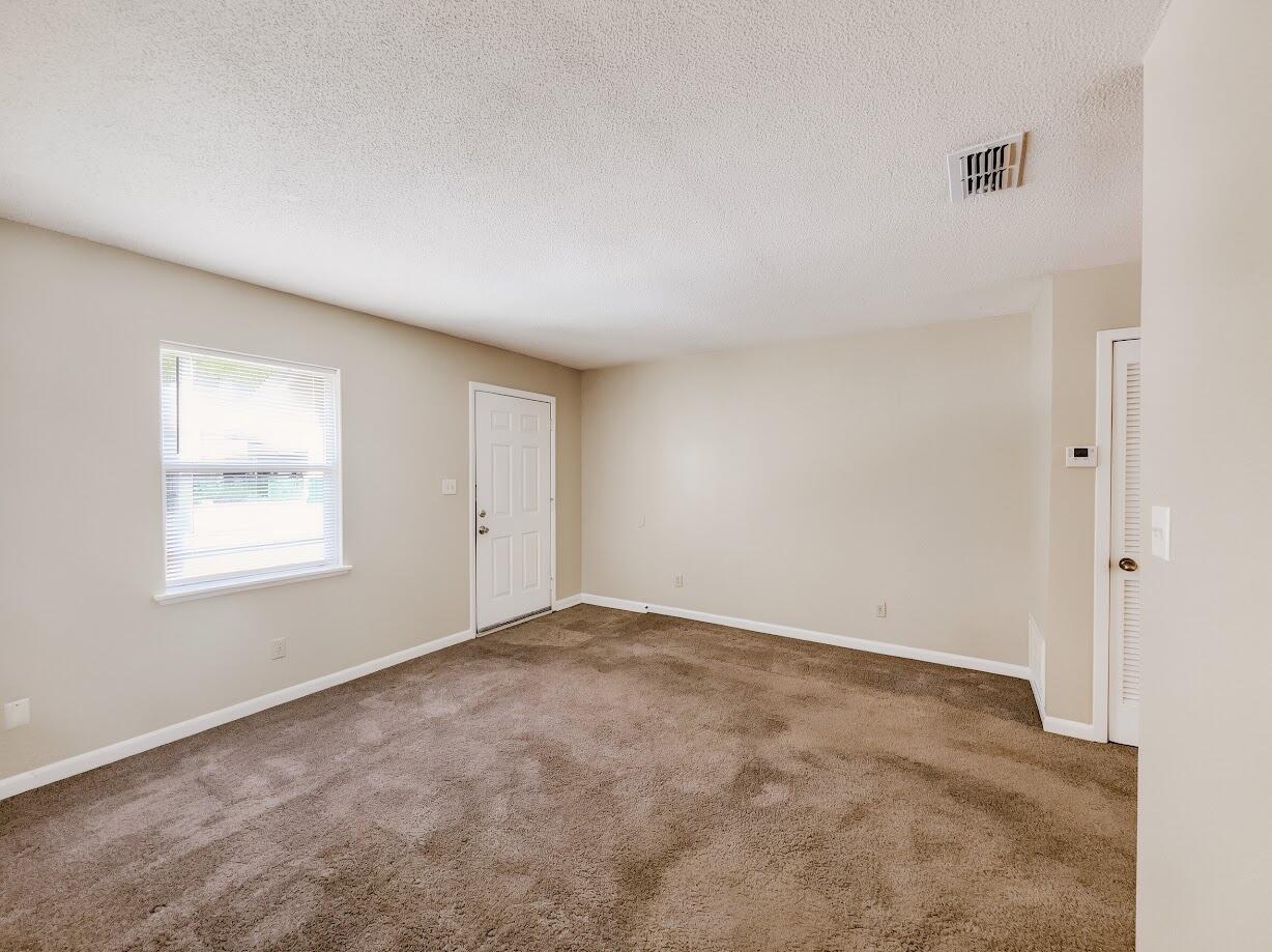 SQUIRREL HAVEN UNREC - Residential Lease