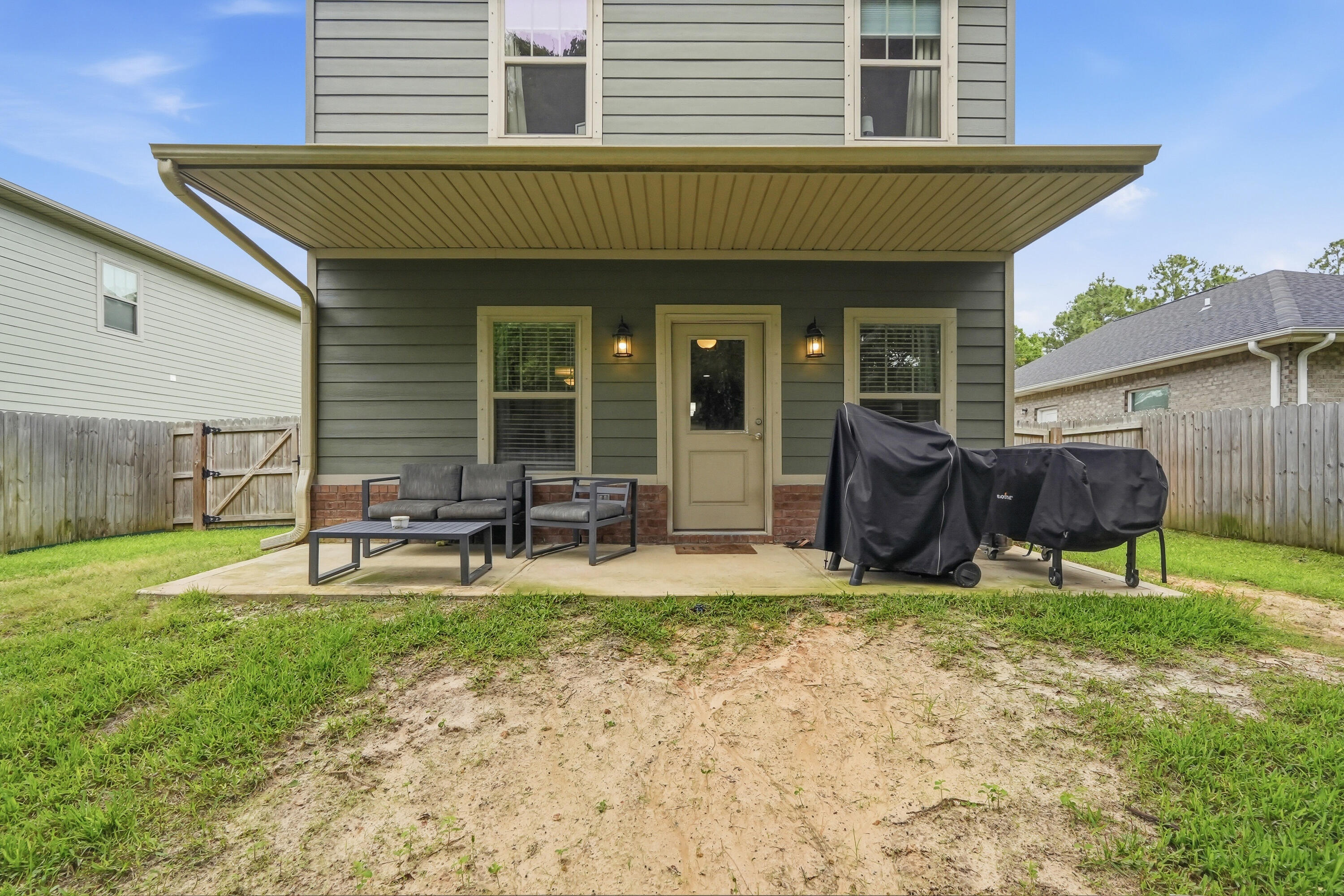 CRESCENT SHORES - Residential