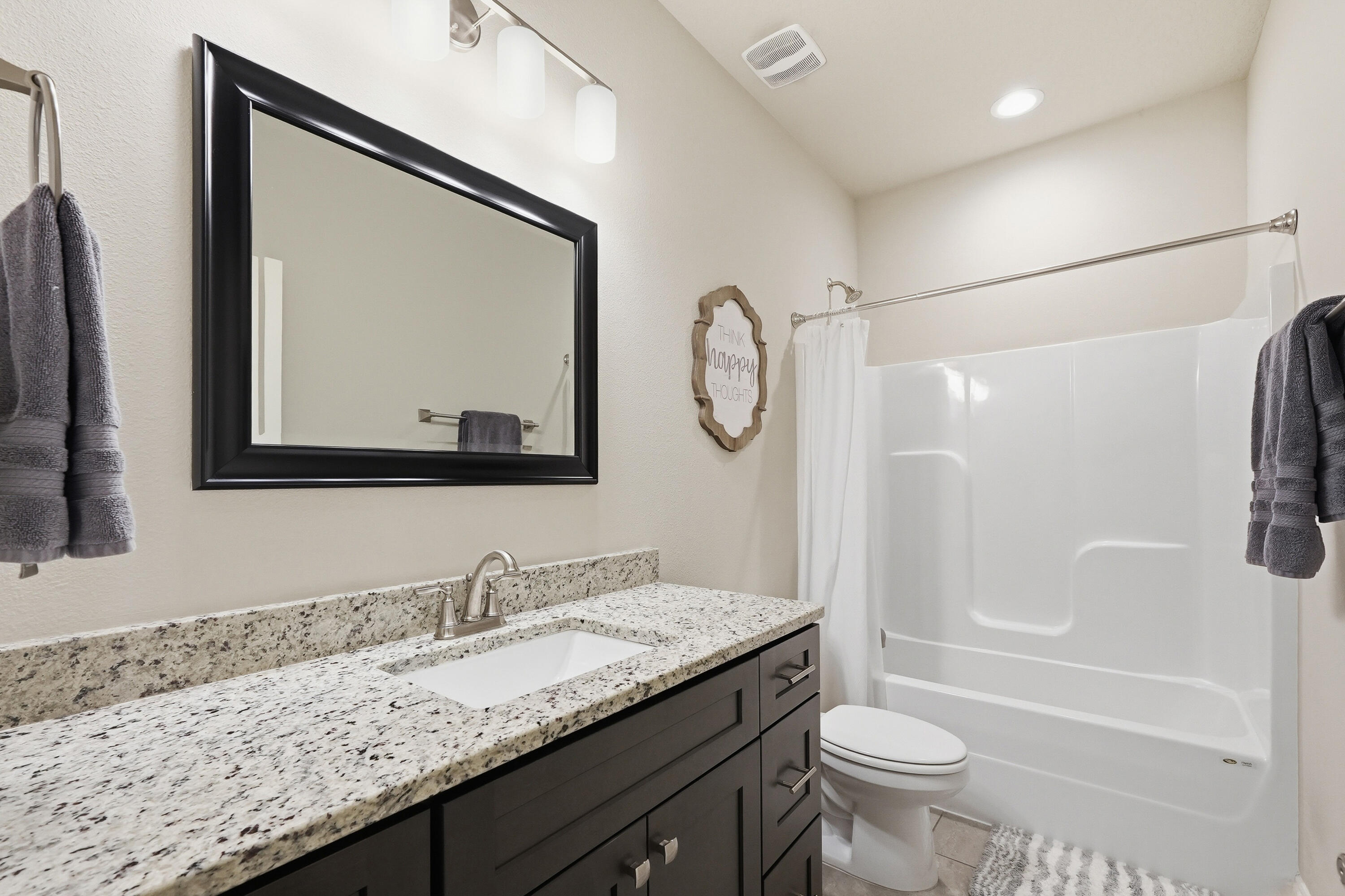 CRESCENT SHORES - Residential