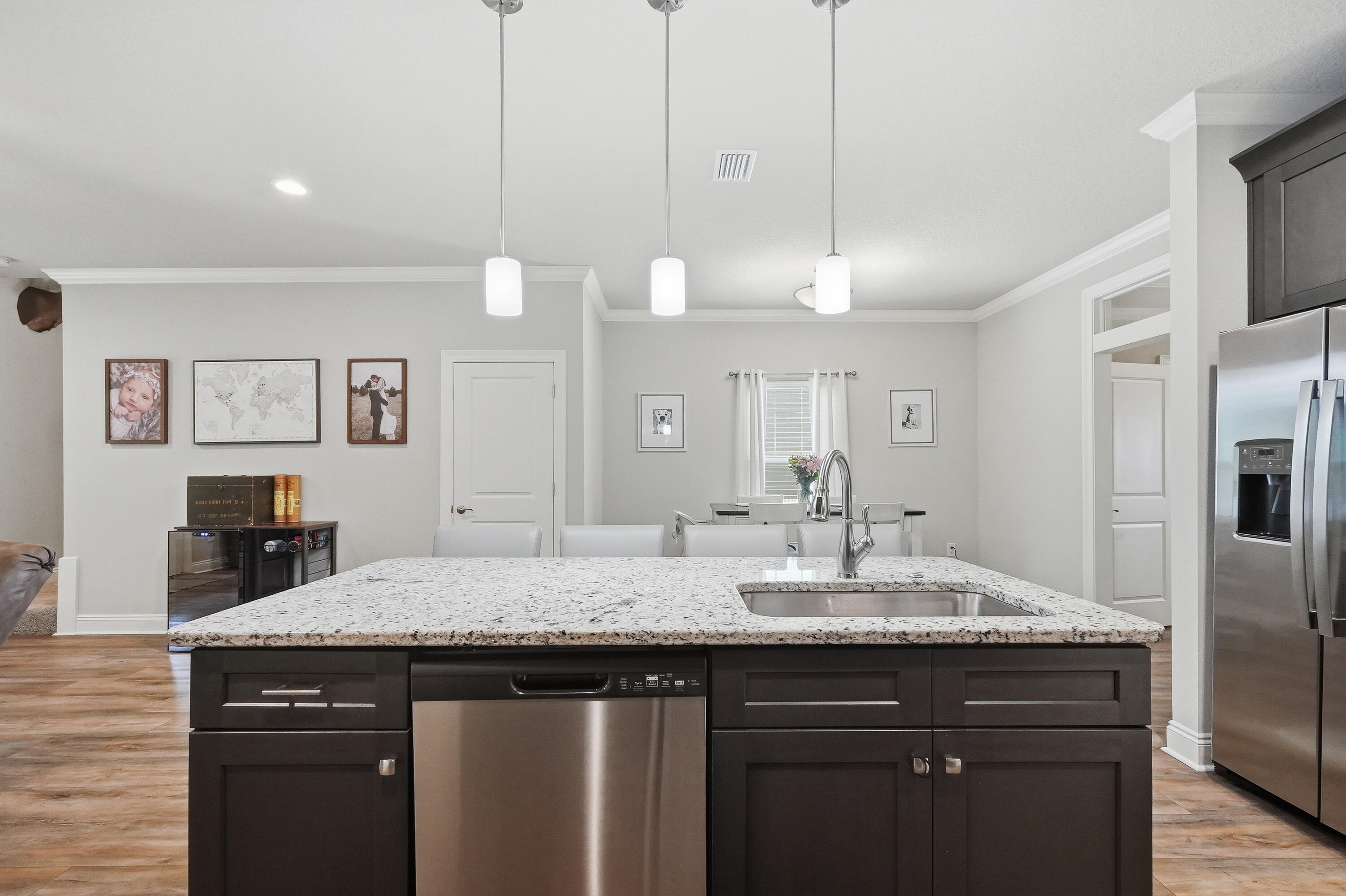 CRESCENT SHORES - Residential