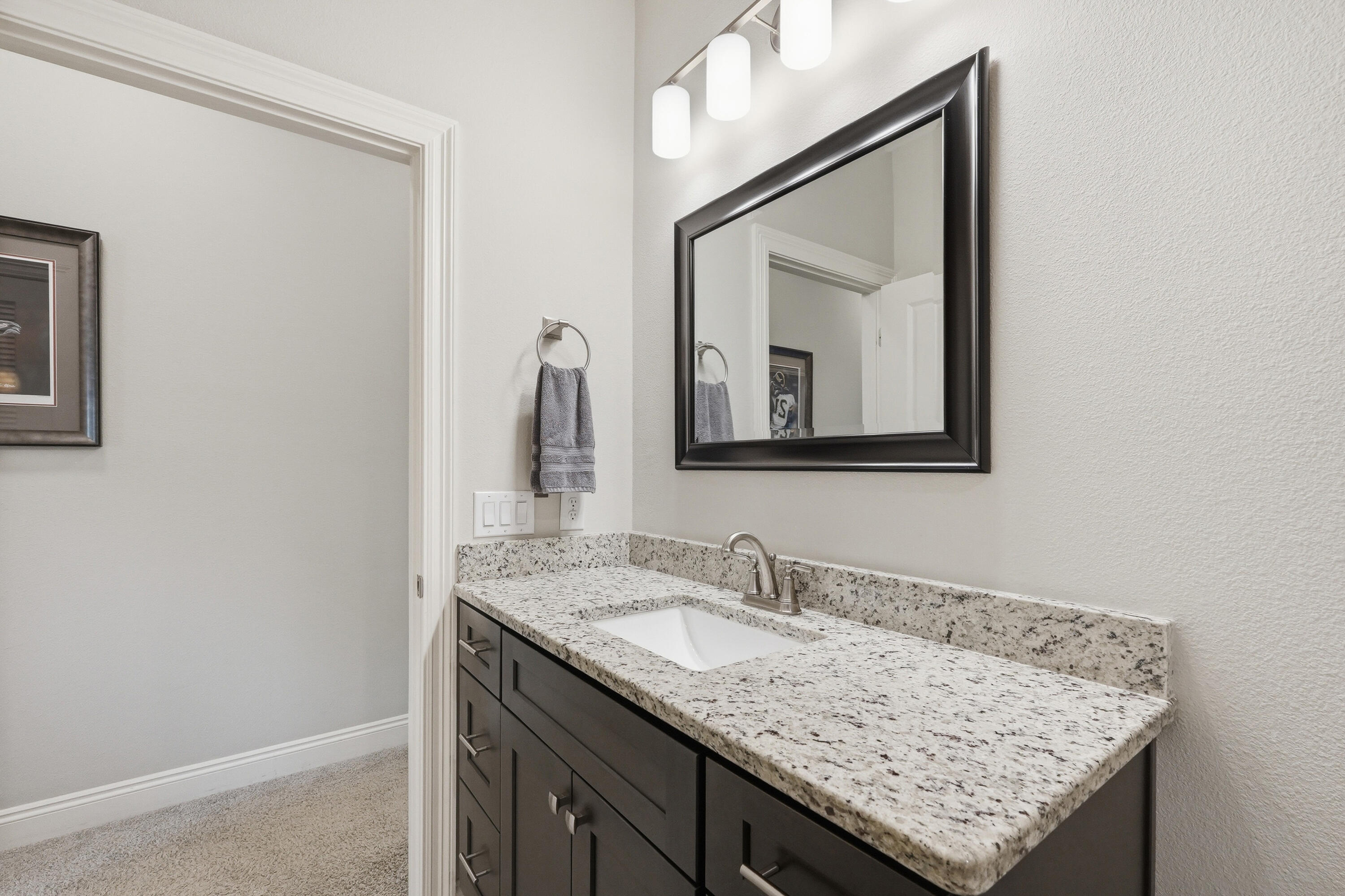 CRESCENT SHORES - Residential