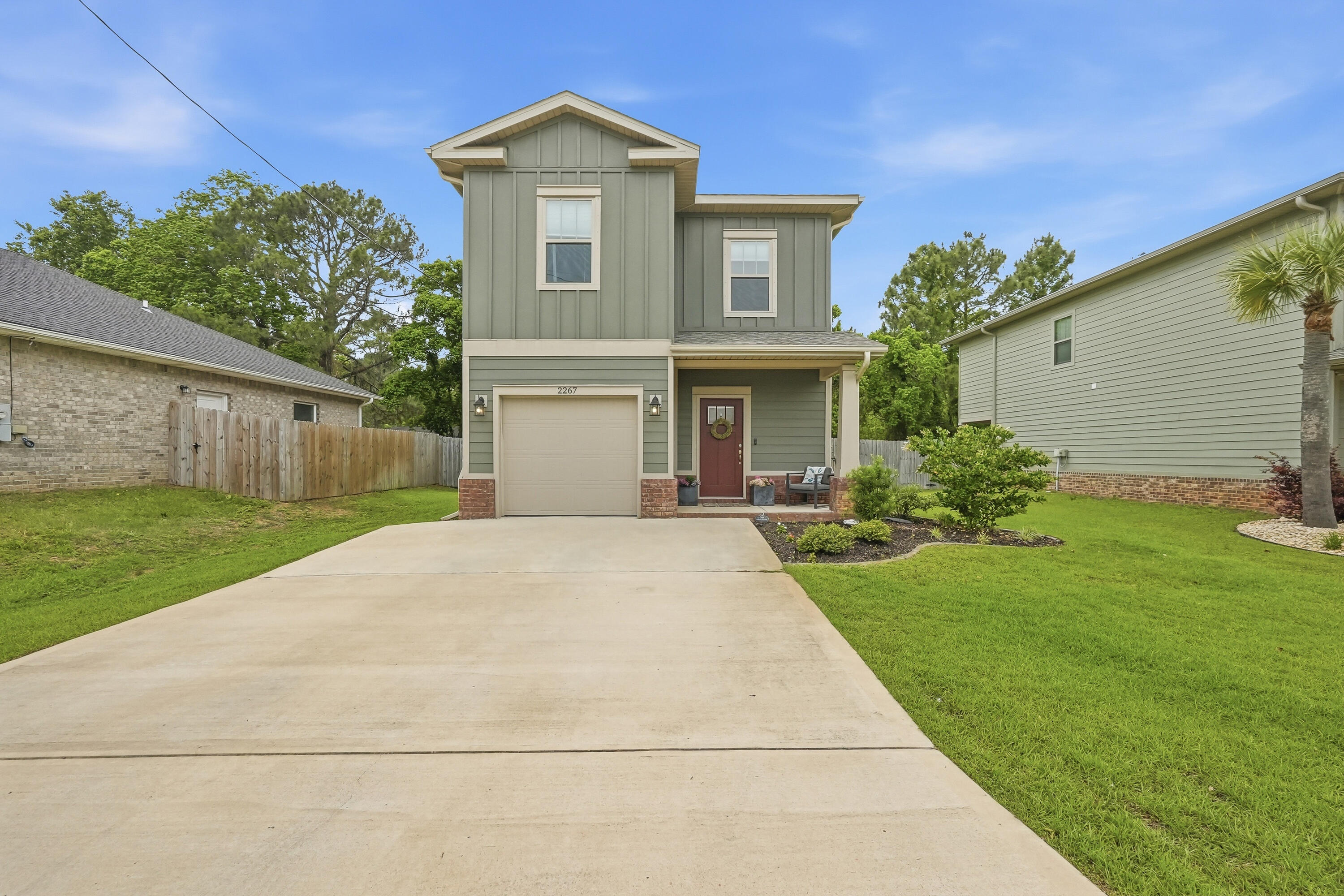 CRESCENT SHORES - Residential