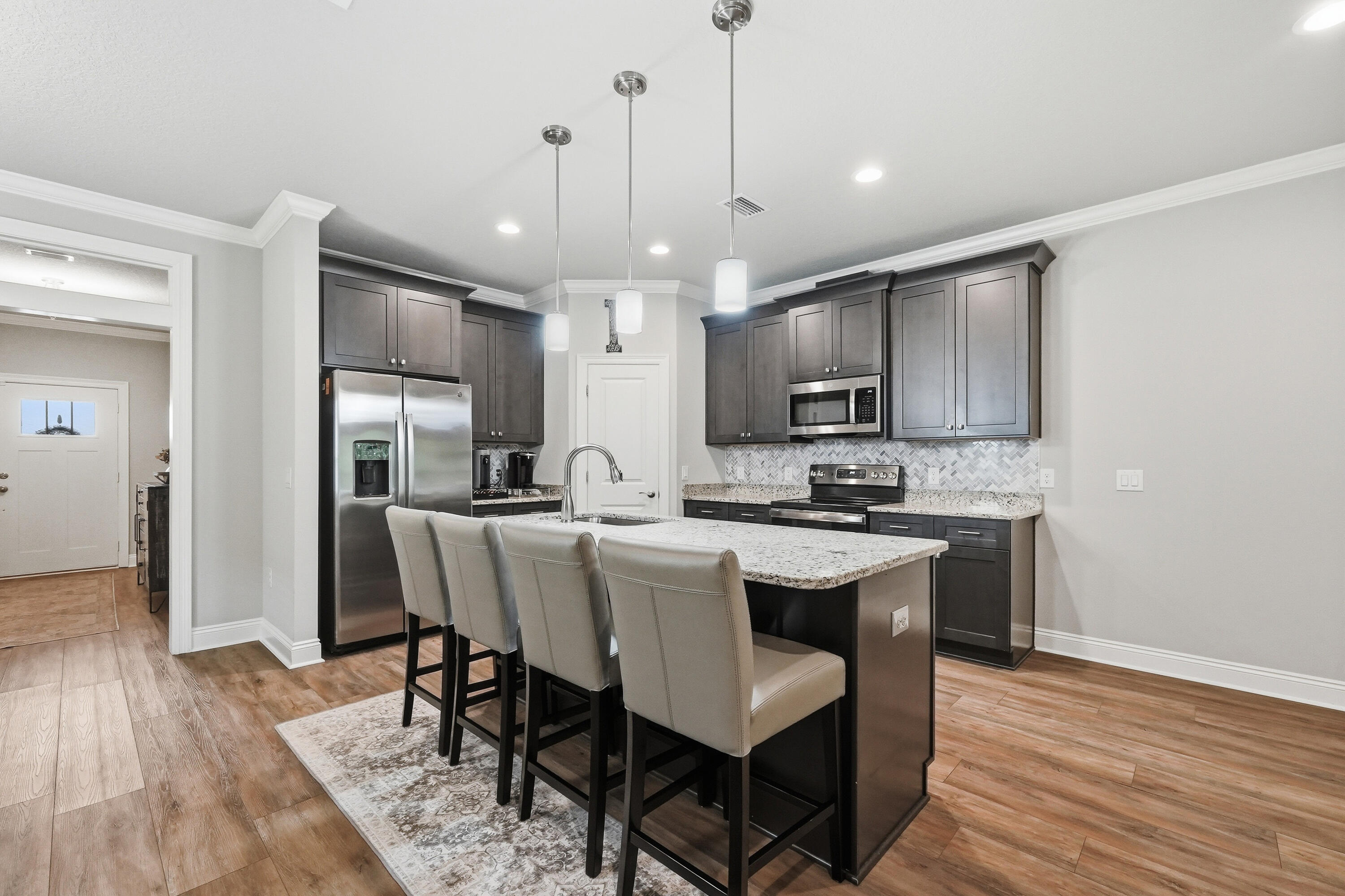 CRESCENT SHORES - Residential