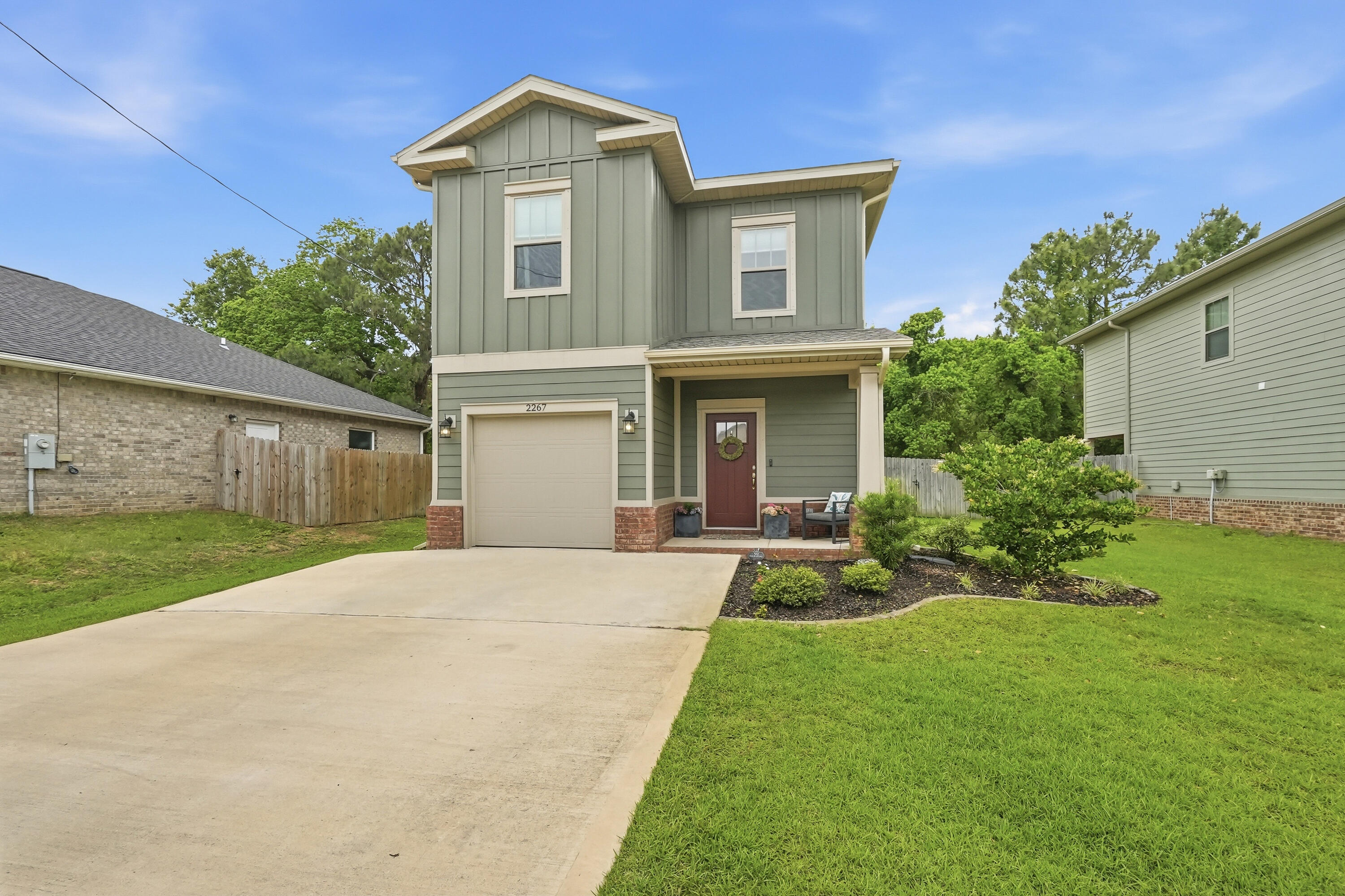 CRESCENT SHORES - Residential