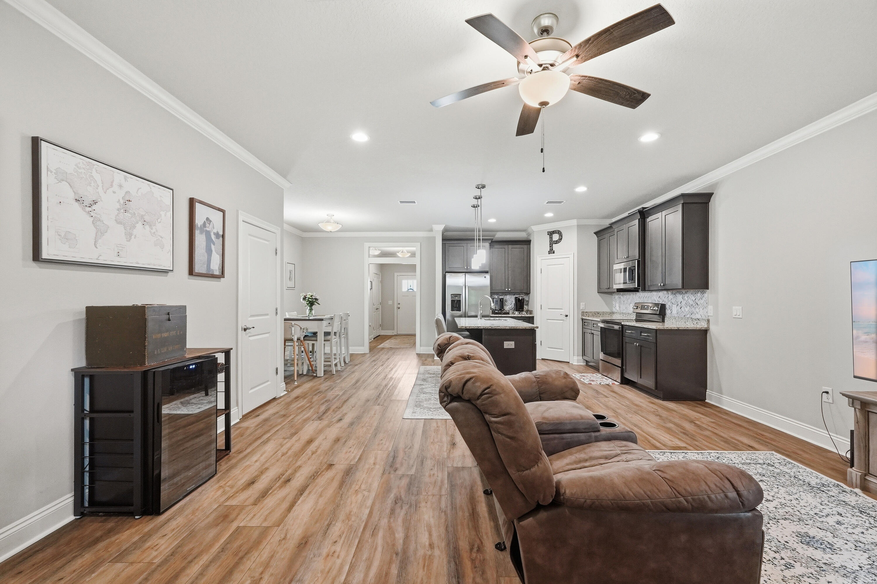 CRESCENT SHORES - Residential