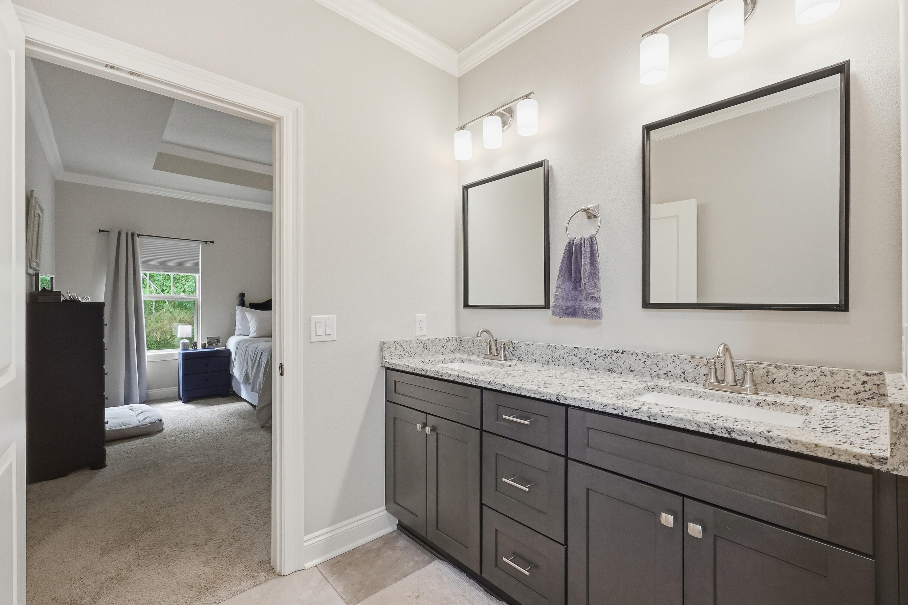 CRESCENT SHORES - Residential