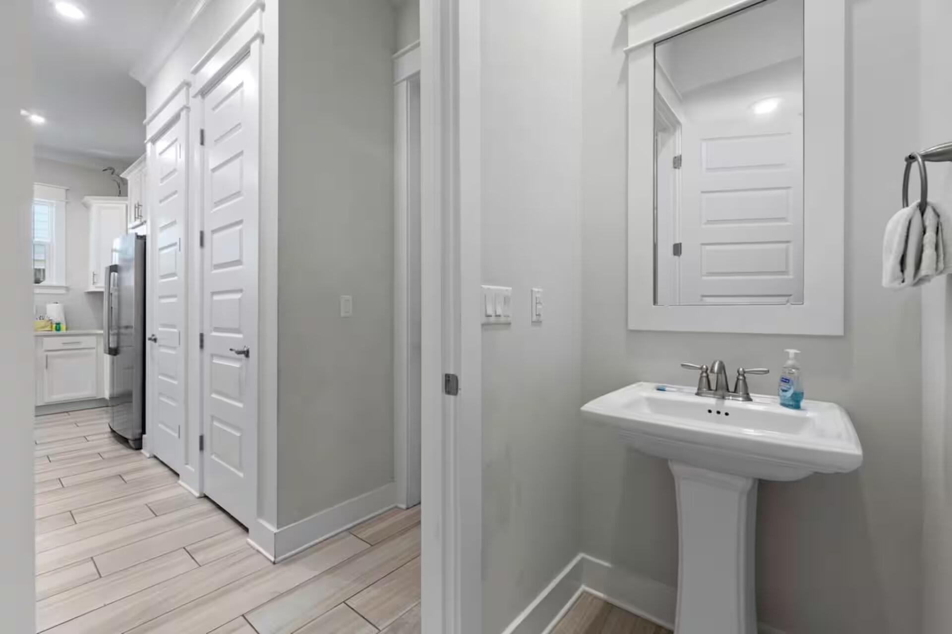 146 E Pine Lands Loop UNIT B