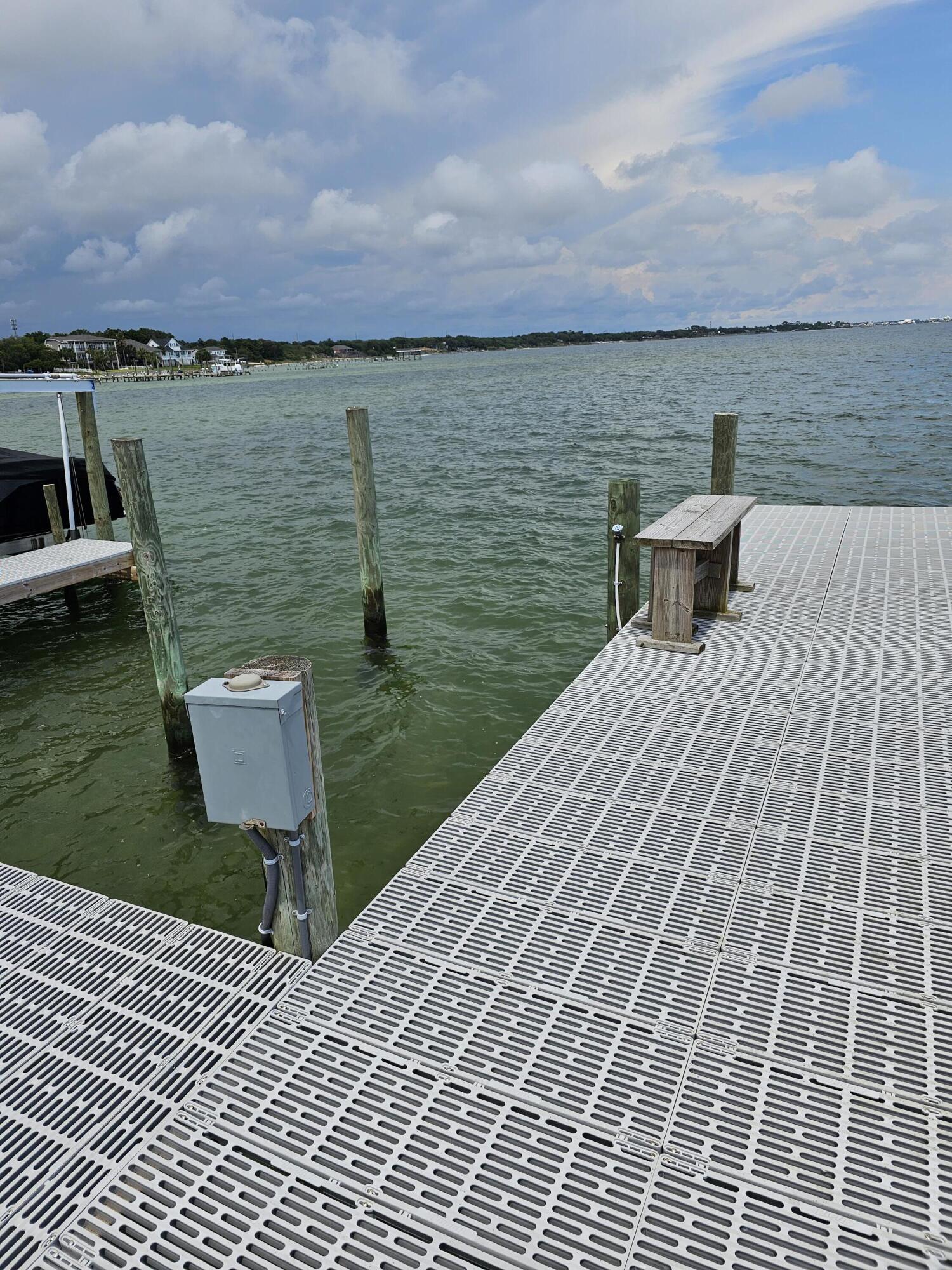 PALMETTO LAKE PRESERVE - Land