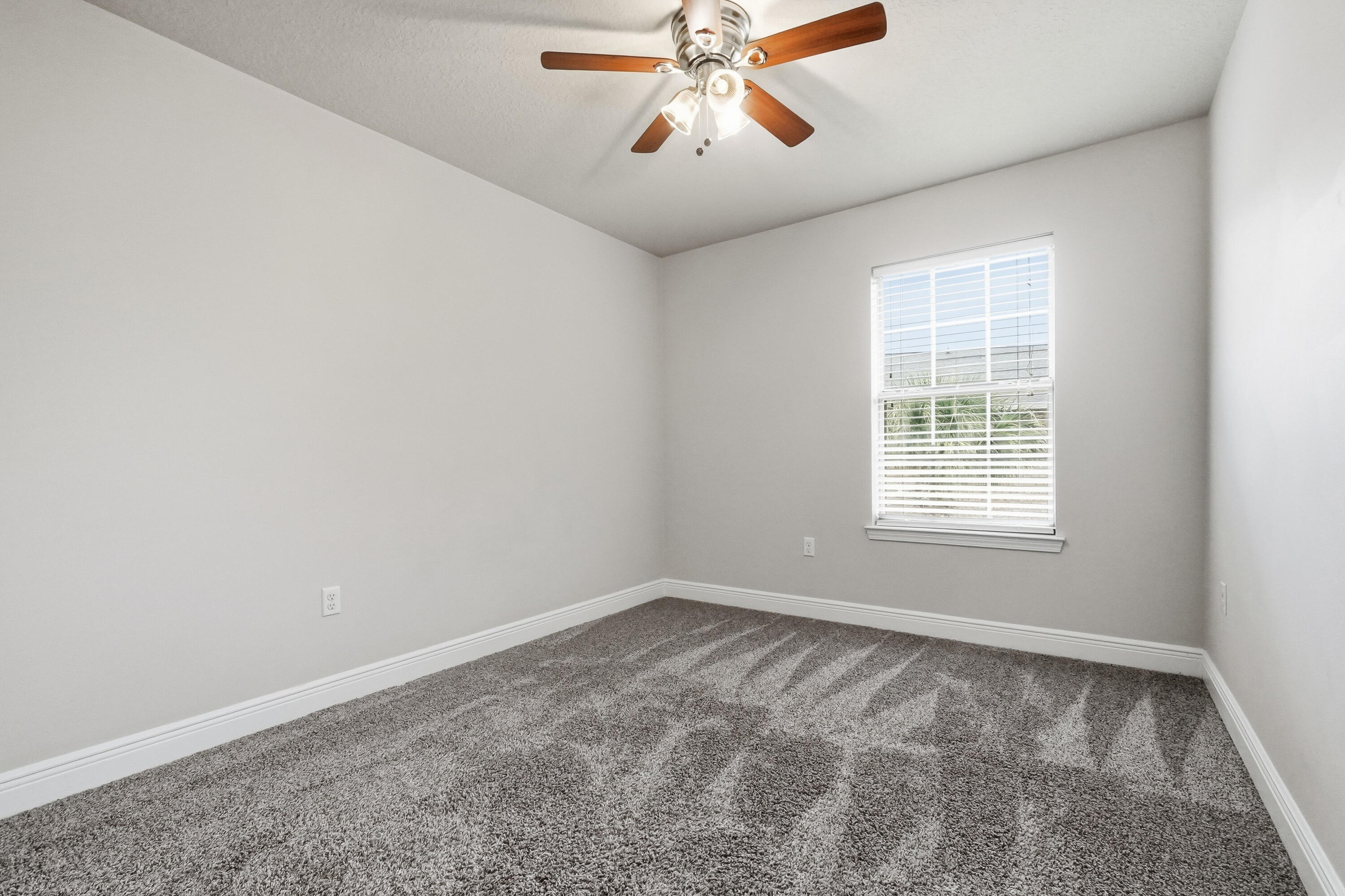 RESERVE POINTE TOWNHOMES - Residential