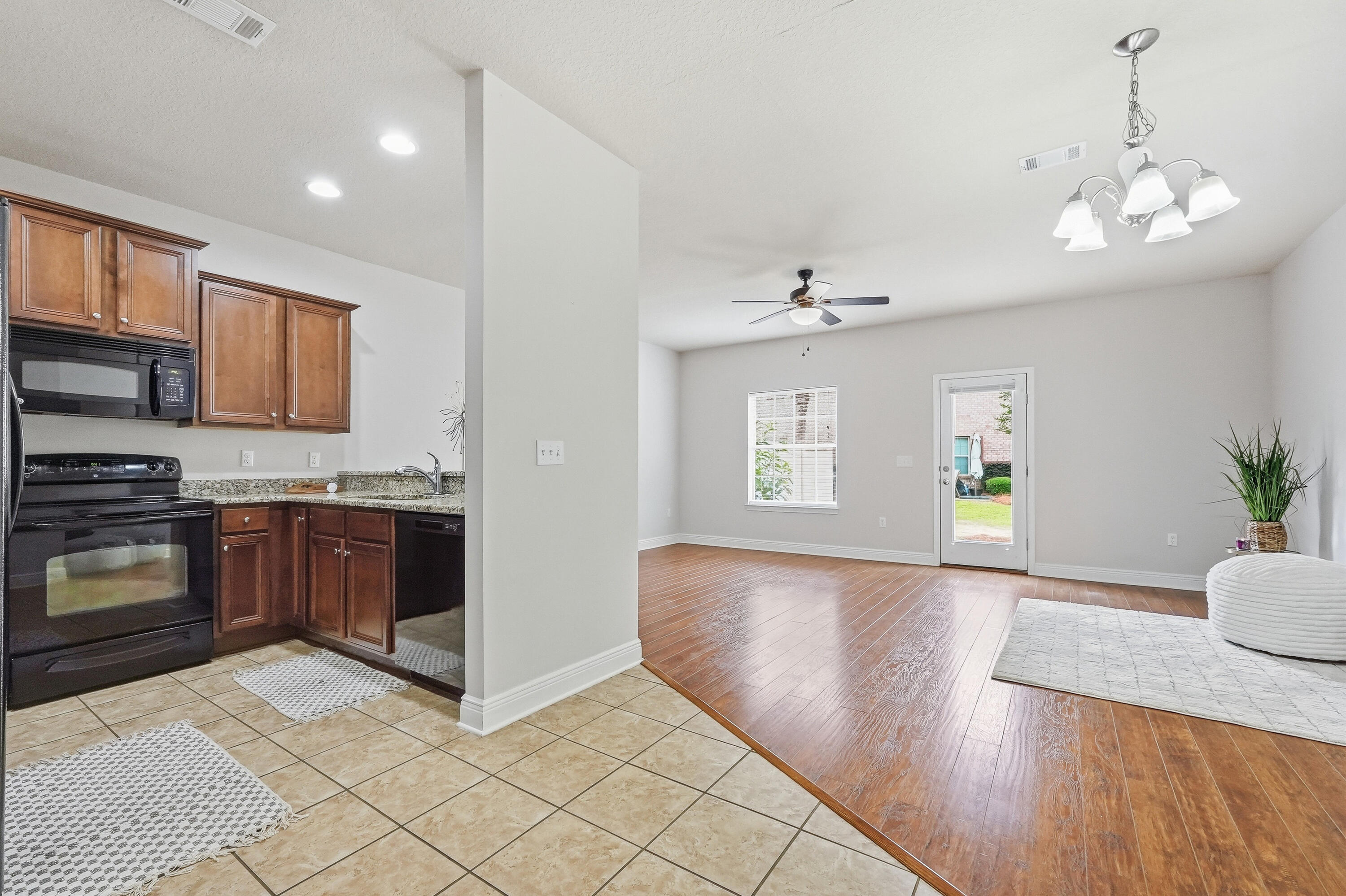 RESERVE POINTE TOWNHOMES - Residential