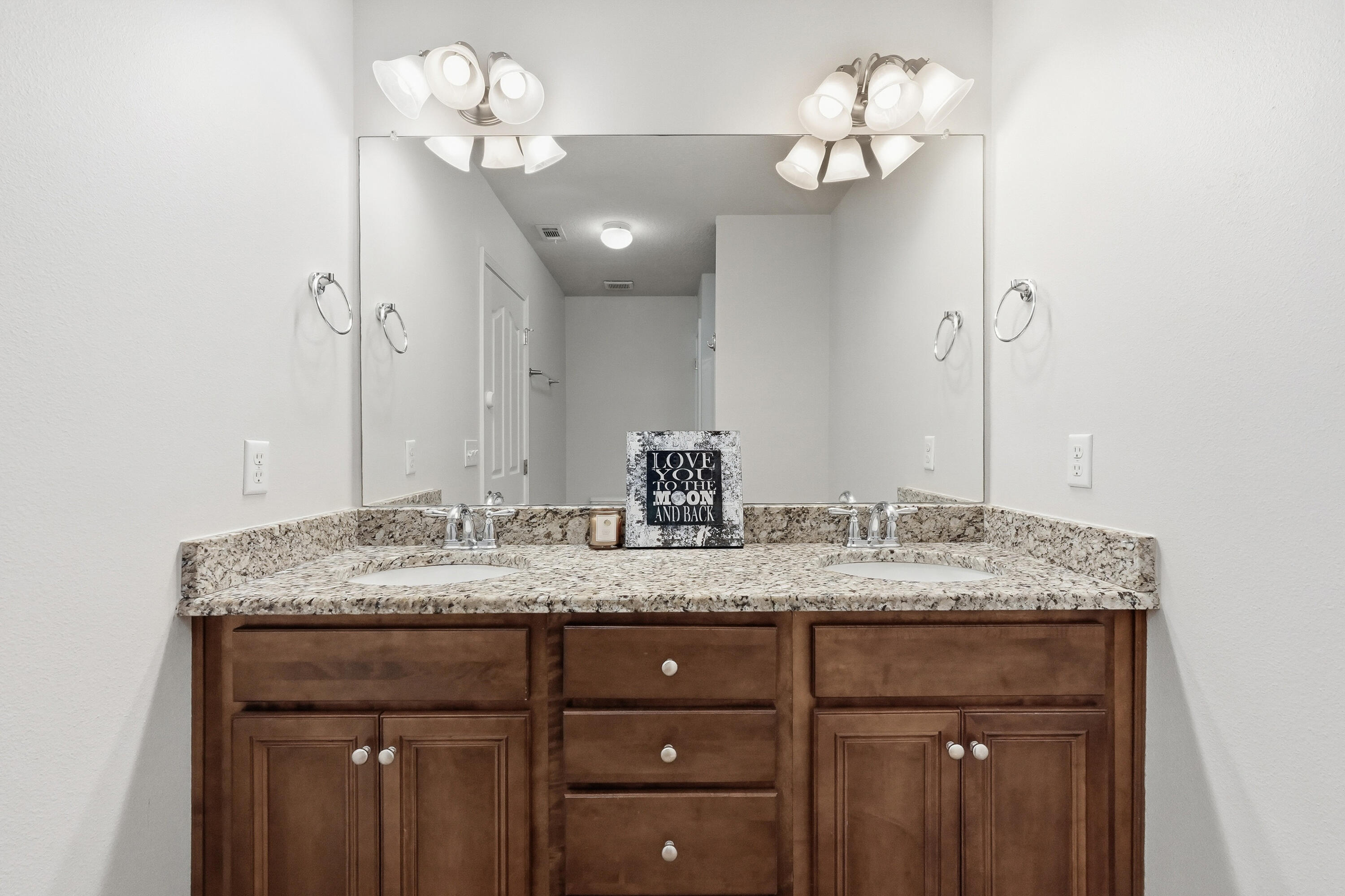 RESERVE POINTE TOWNHOMES - Residential