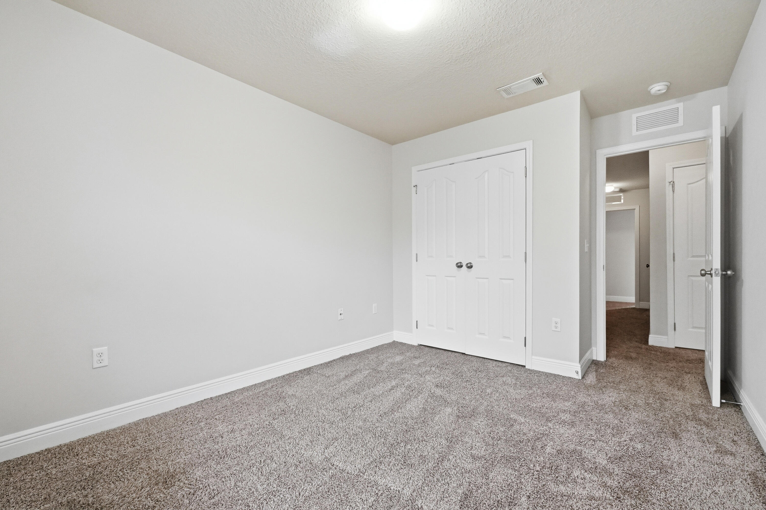 RESERVE POINTE TOWNHOMES - Residential