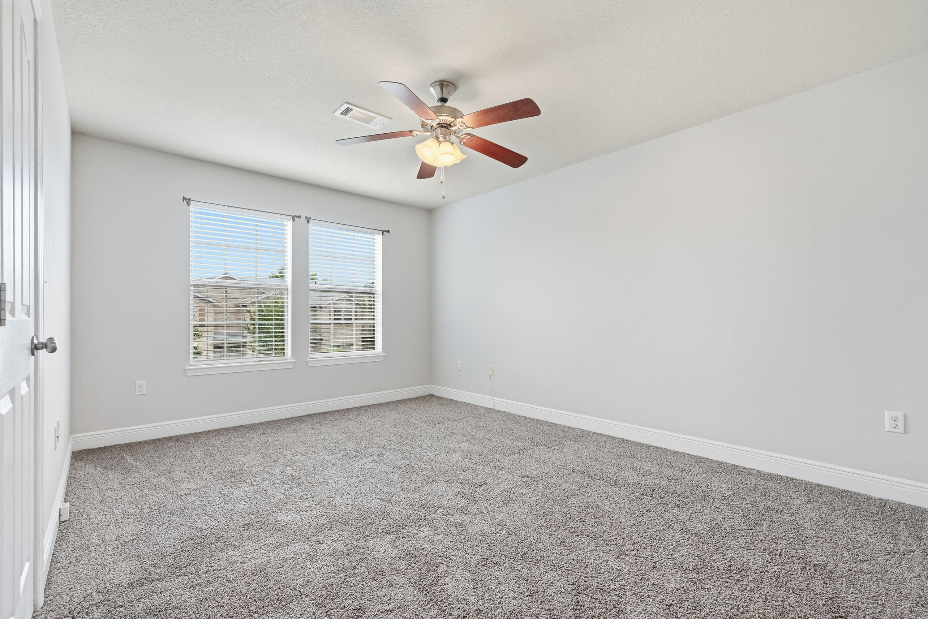 RESERVE POINTE TOWNHOMES - Residential