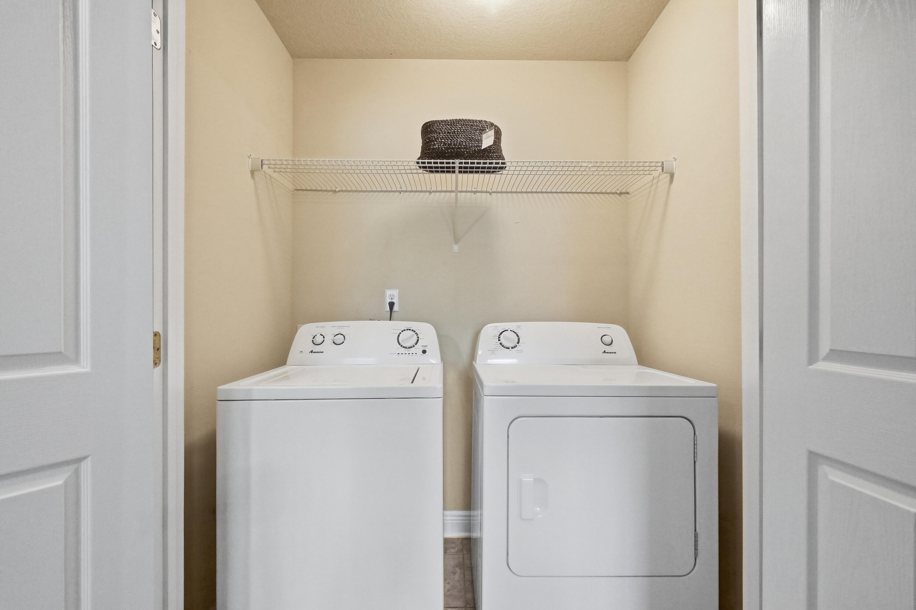RESERVE POINTE TOWNHOMES - Residential