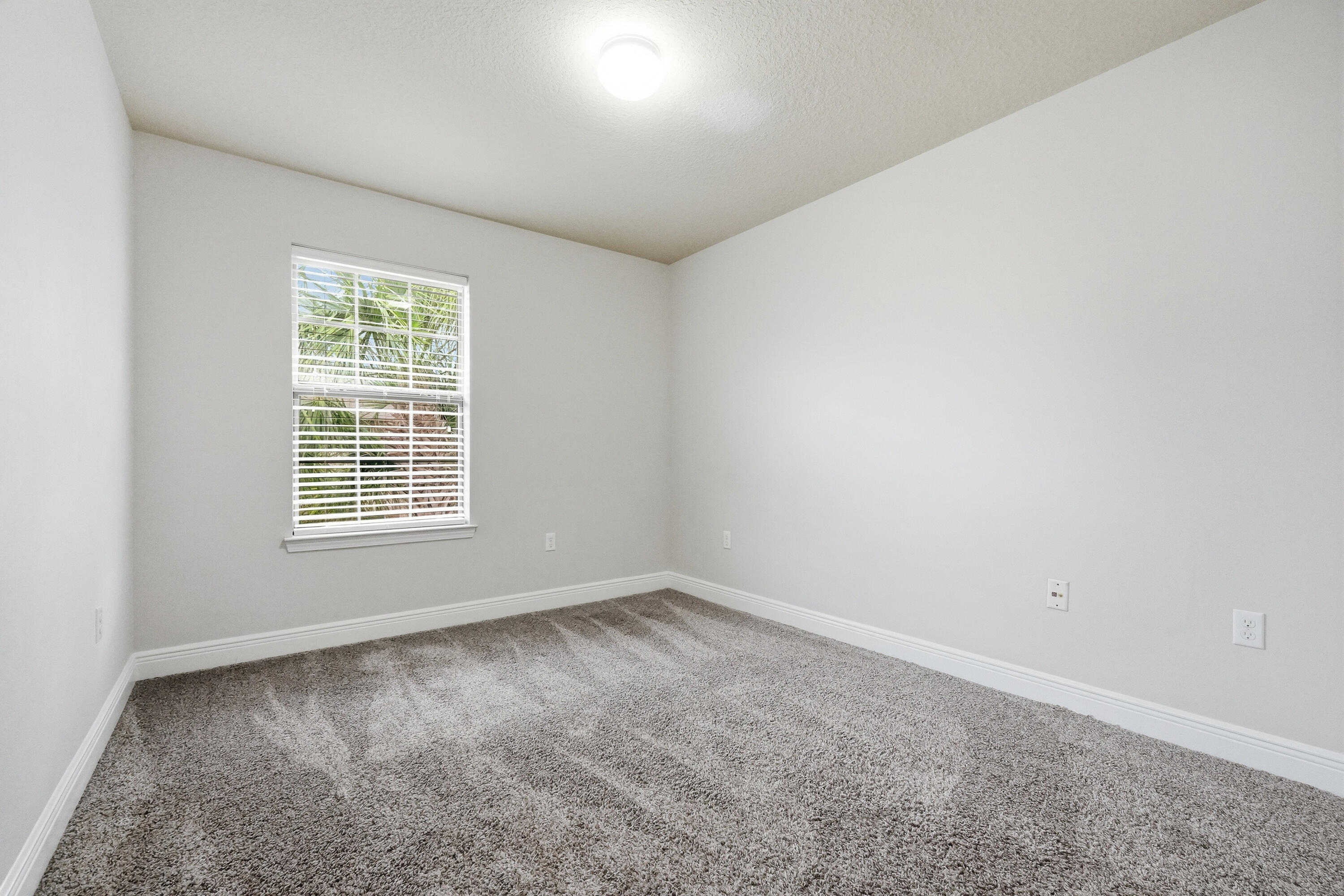 RESERVE POINTE TOWNHOMES - Residential