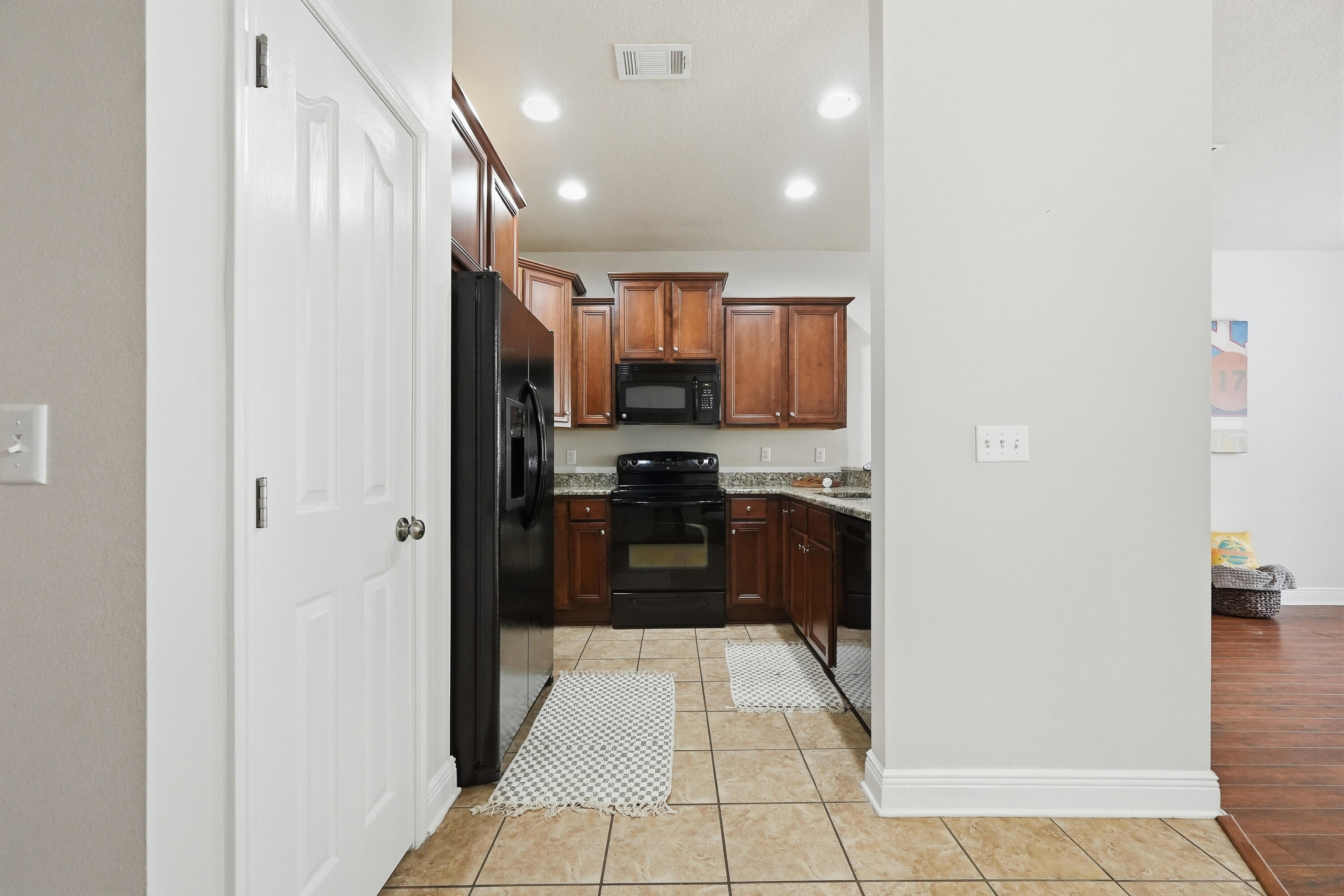 RESERVE POINTE TOWNHOMES - Residential