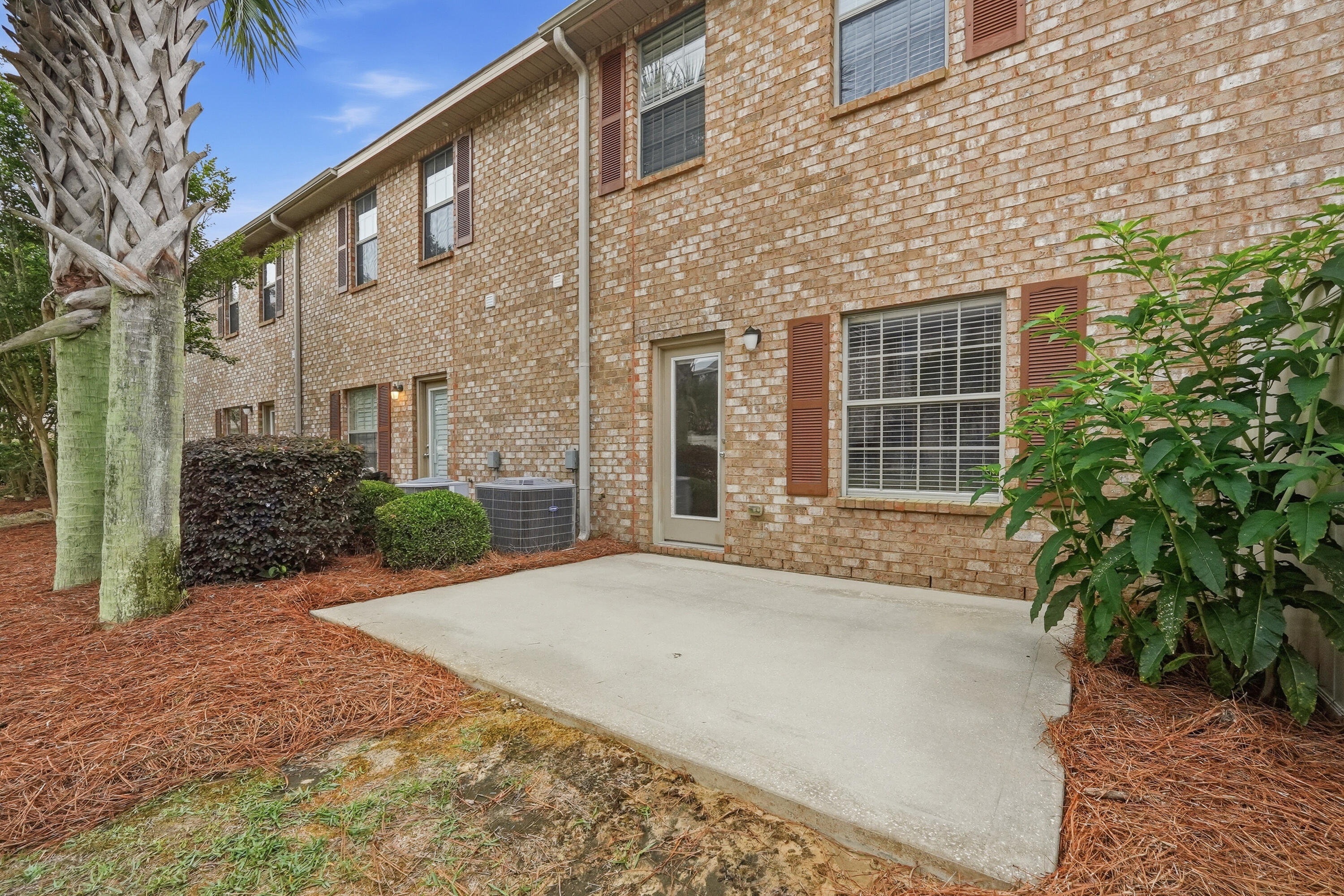 RESERVE POINTE TOWNHOMES - Residential