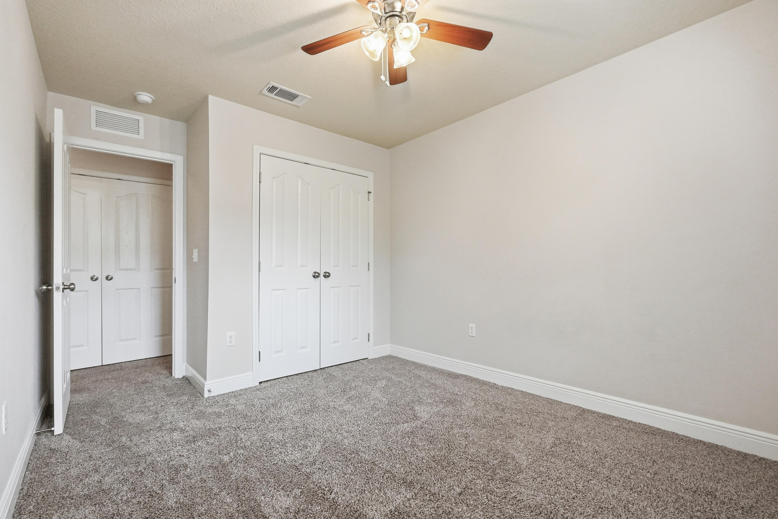 RESERVE POINTE TOWNHOMES - Residential