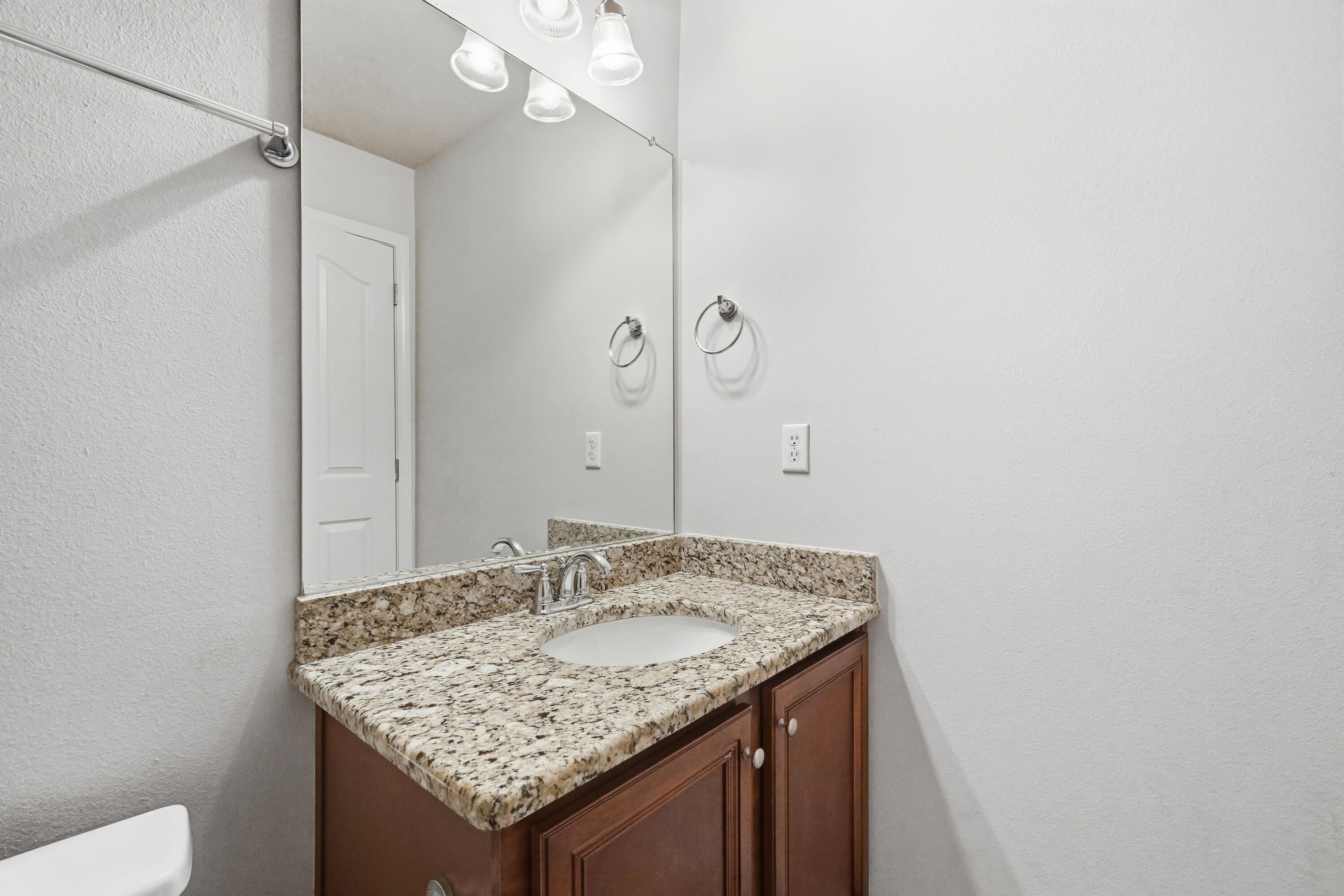 RESERVE POINTE TOWNHOMES - Residential