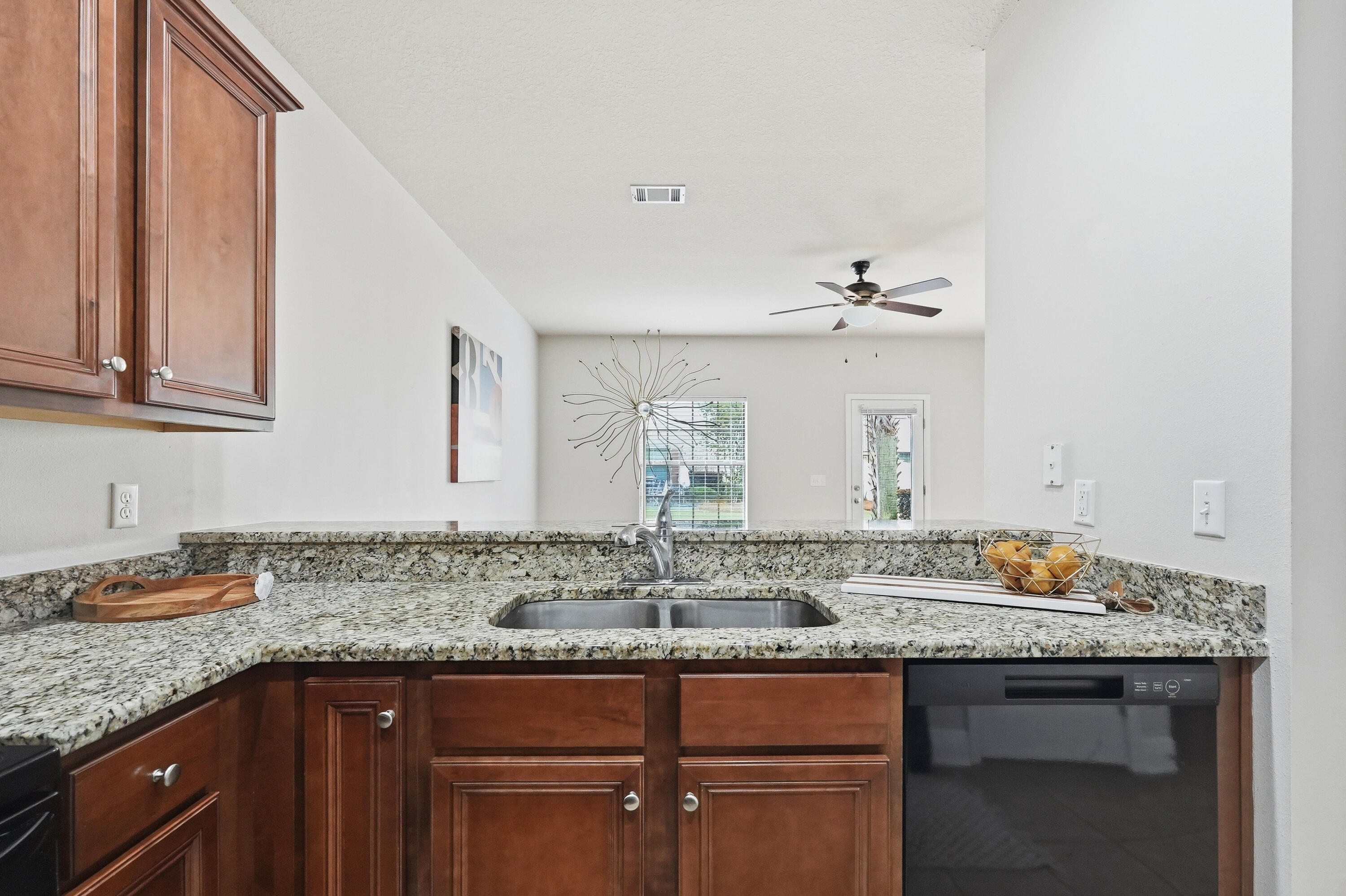 RESERVE POINTE TOWNHOMES - Residential
