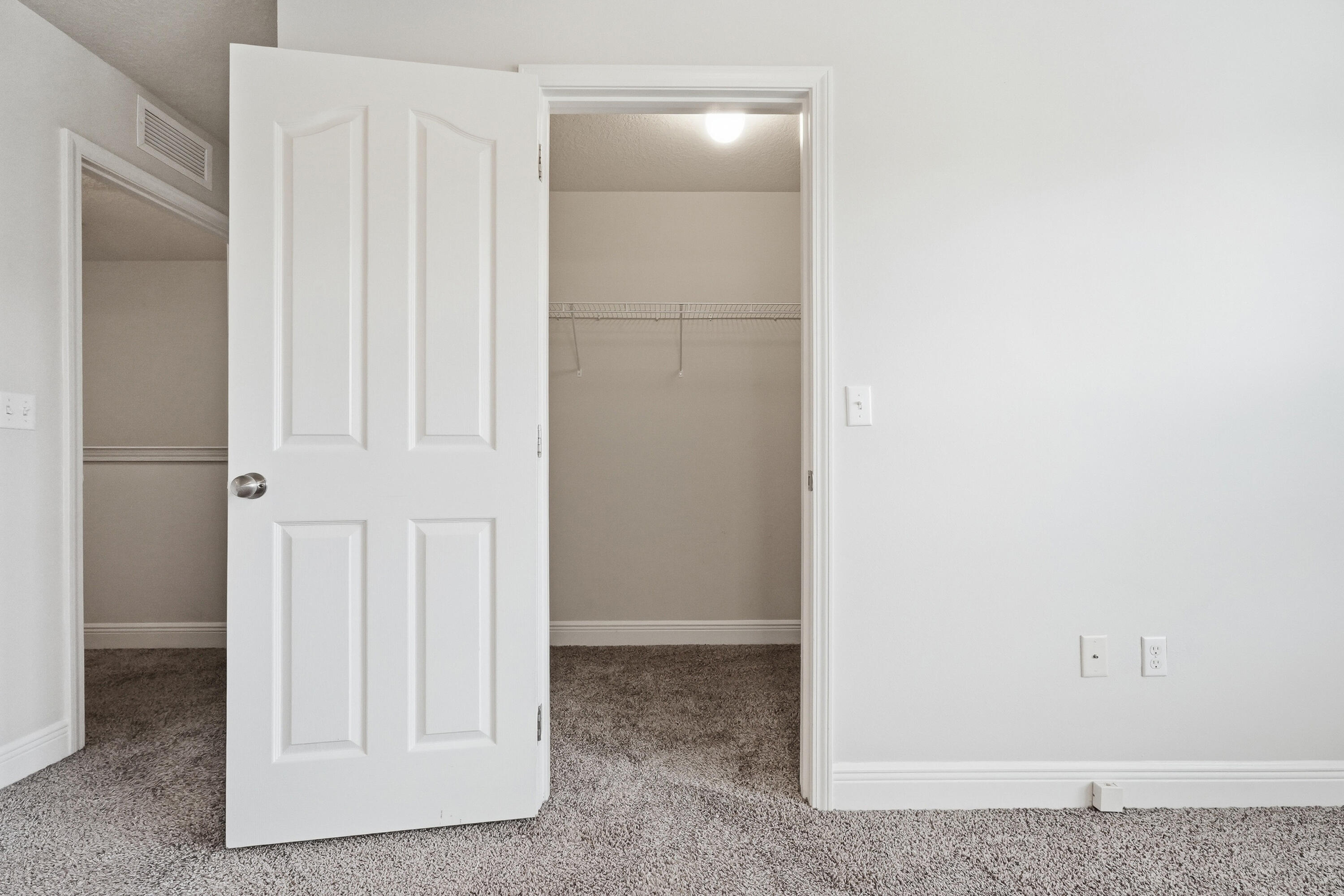 RESERVE POINTE TOWNHOMES - Residential