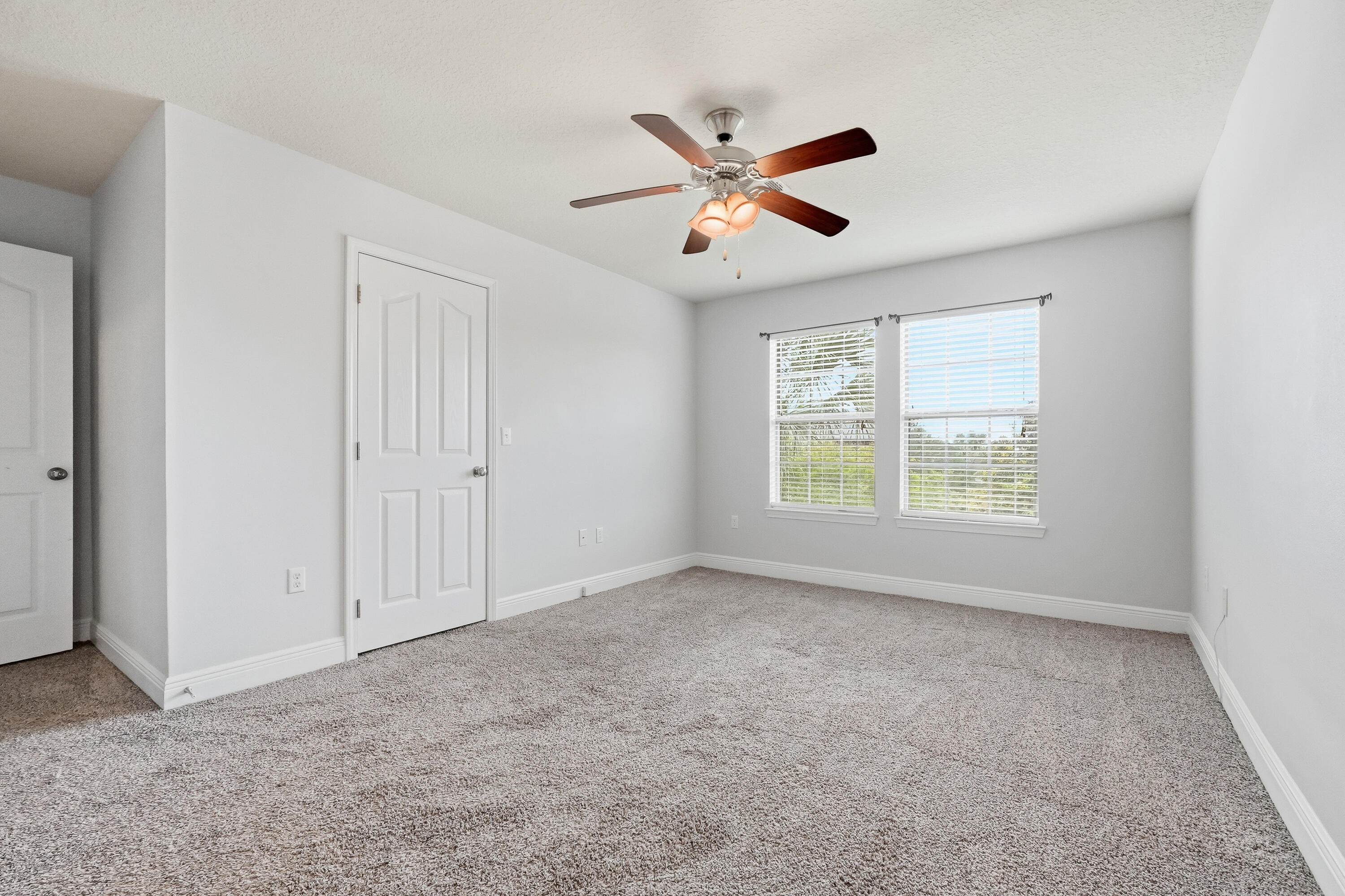 RESERVE POINTE TOWNHOMES - Residential