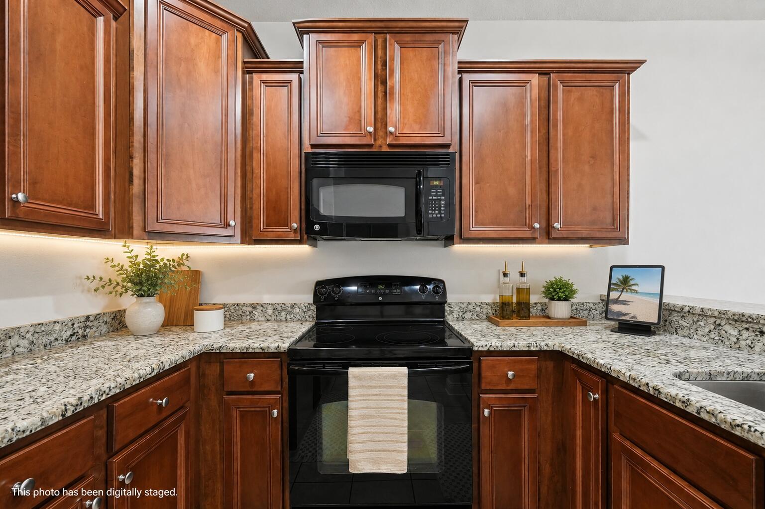 RESERVE POINTE TOWNHOMES - Residential
