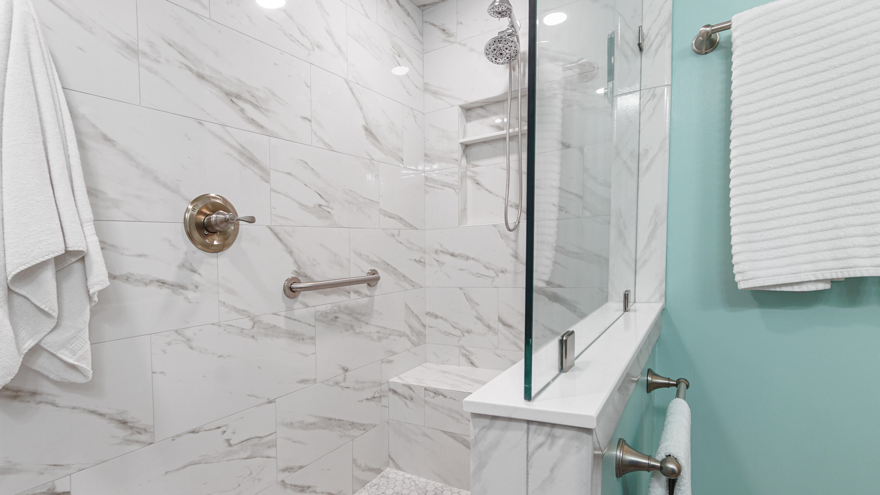 SUNRISE BEACH - Residential