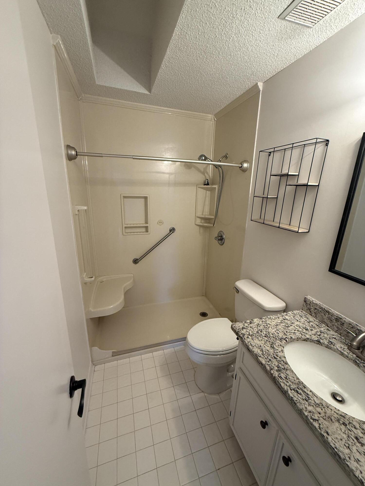 MARY ESTHER MANOR - Residential