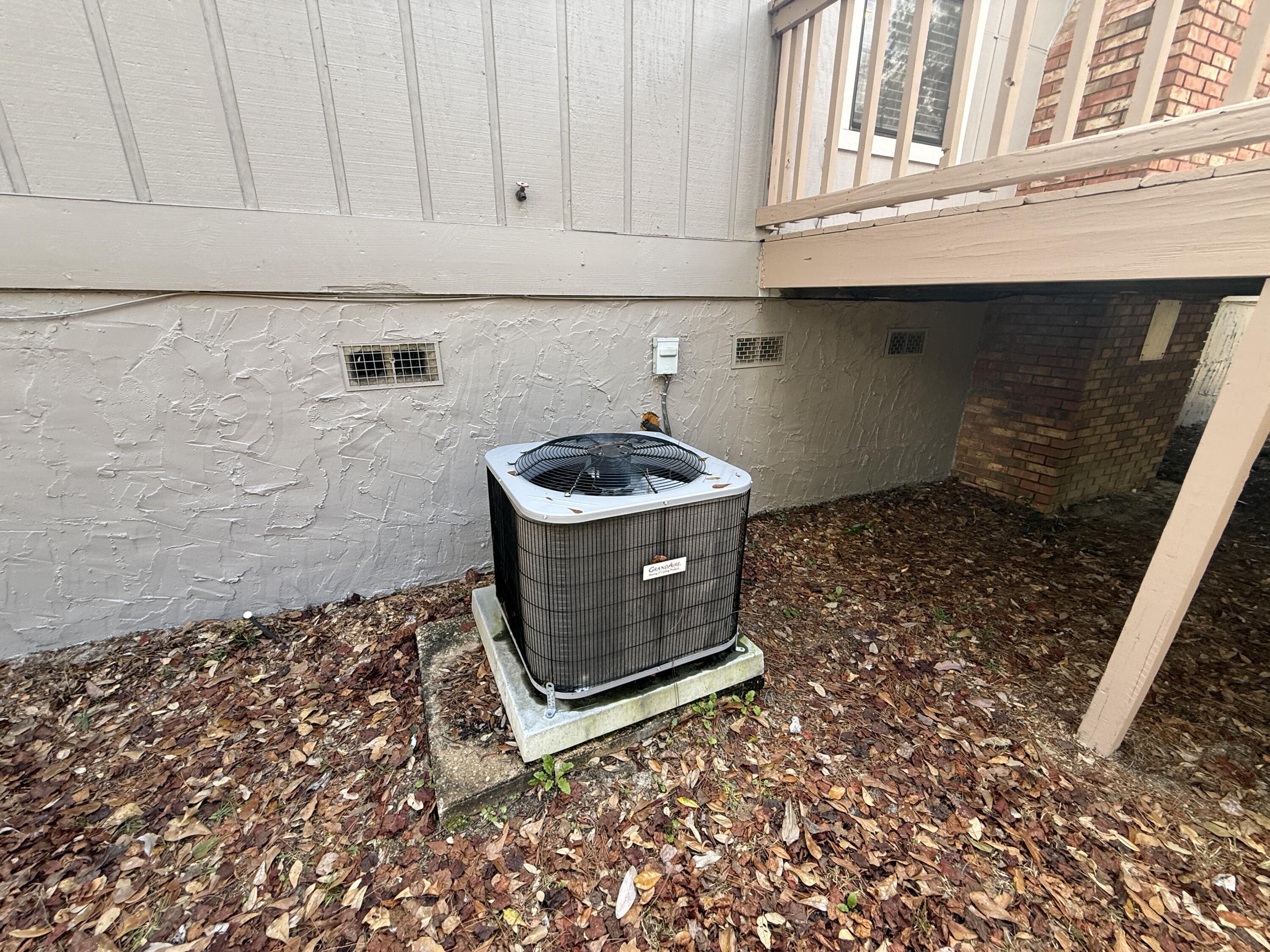 MARY ESTHER MANOR - Residential