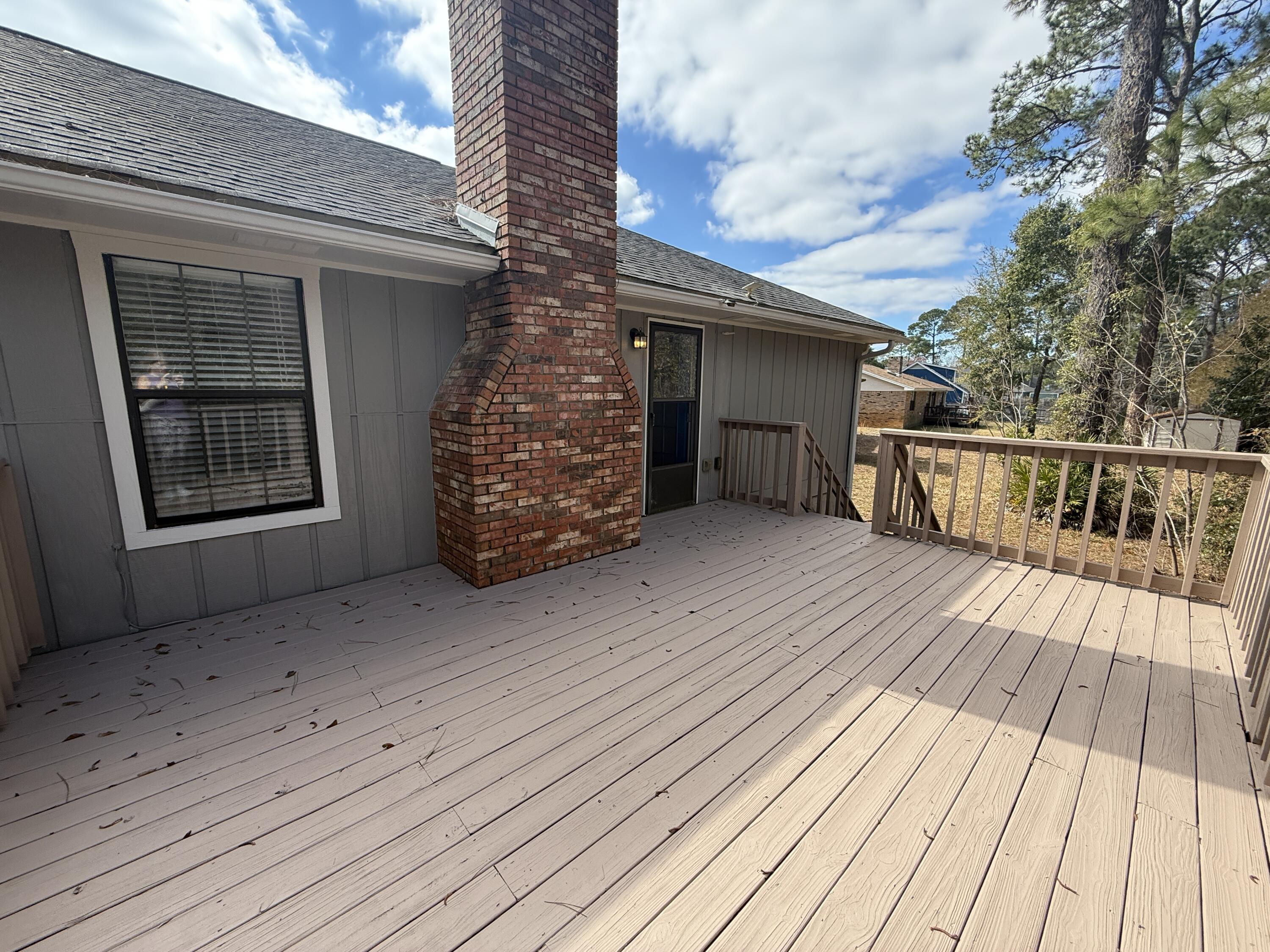 MARY ESTHER MANOR - Residential