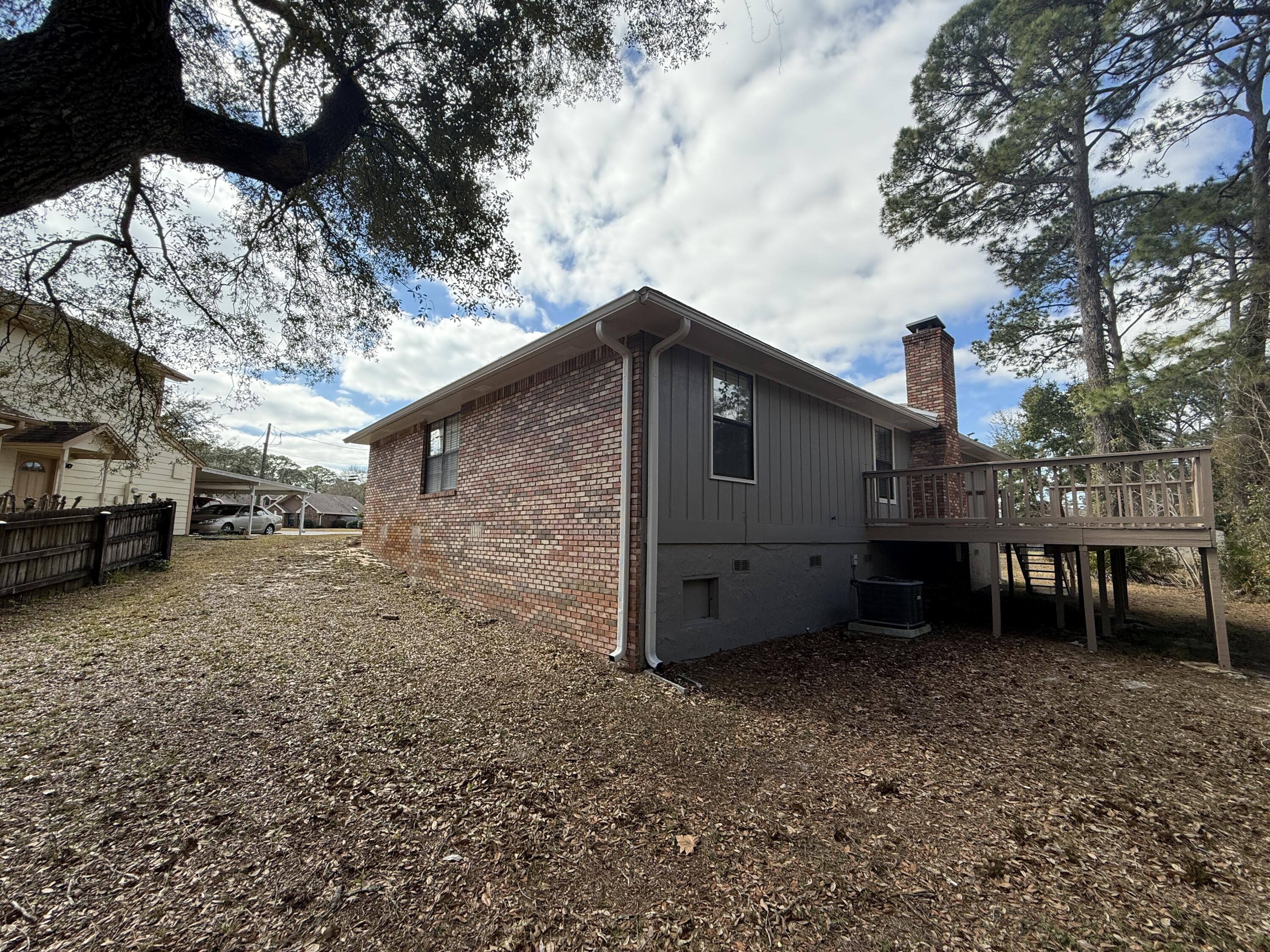 MARY ESTHER MANOR - Residential