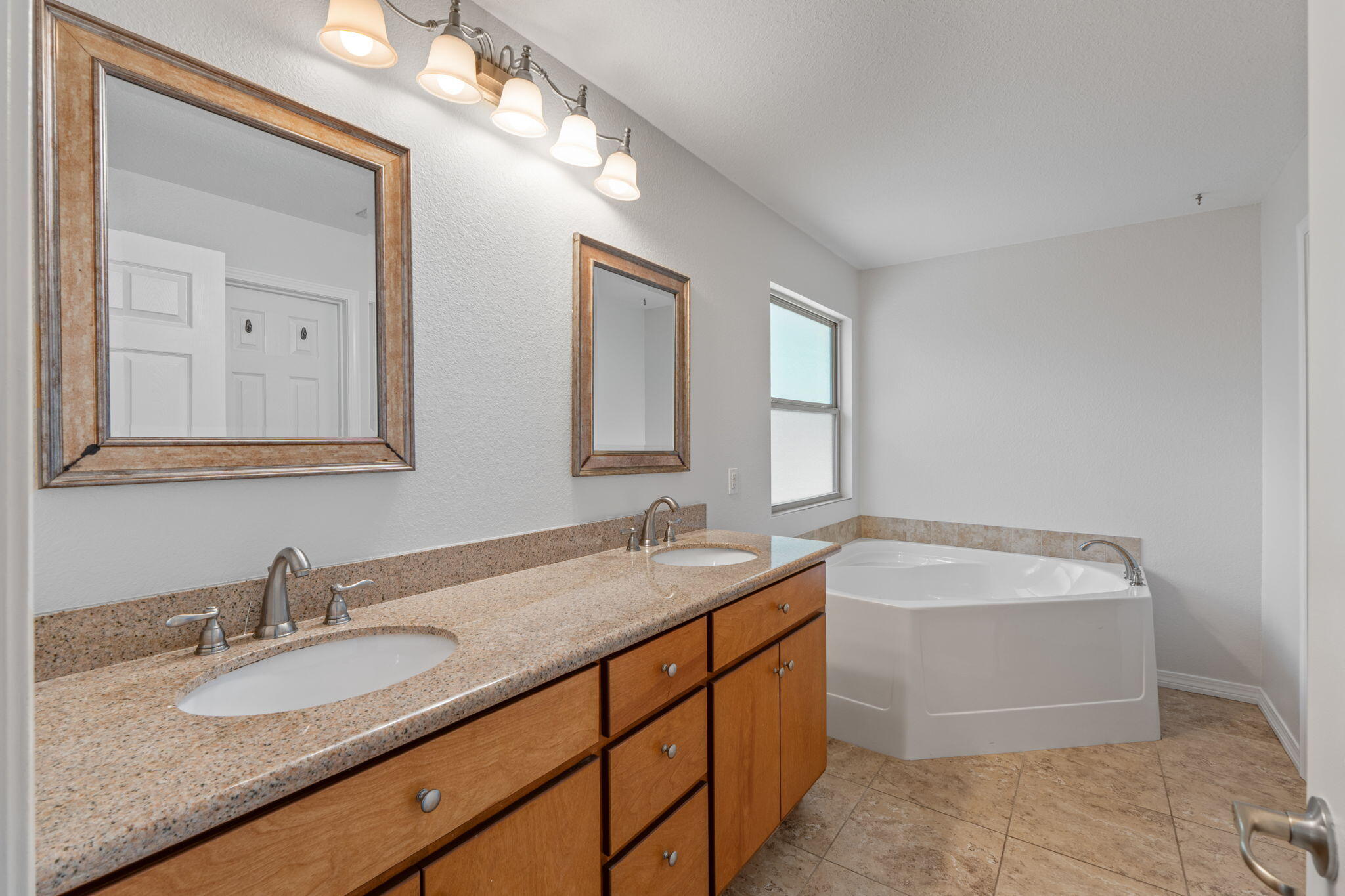 NAVARRE S/D 2ND ADDN - Residential