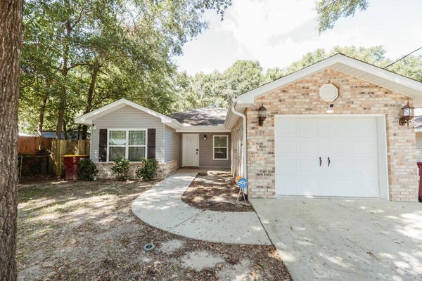 401 E FIELD AVE, CRESTVIEW, FL 32539 - Image a3c1565ecc1fed330c6804074e272f05/2112228214