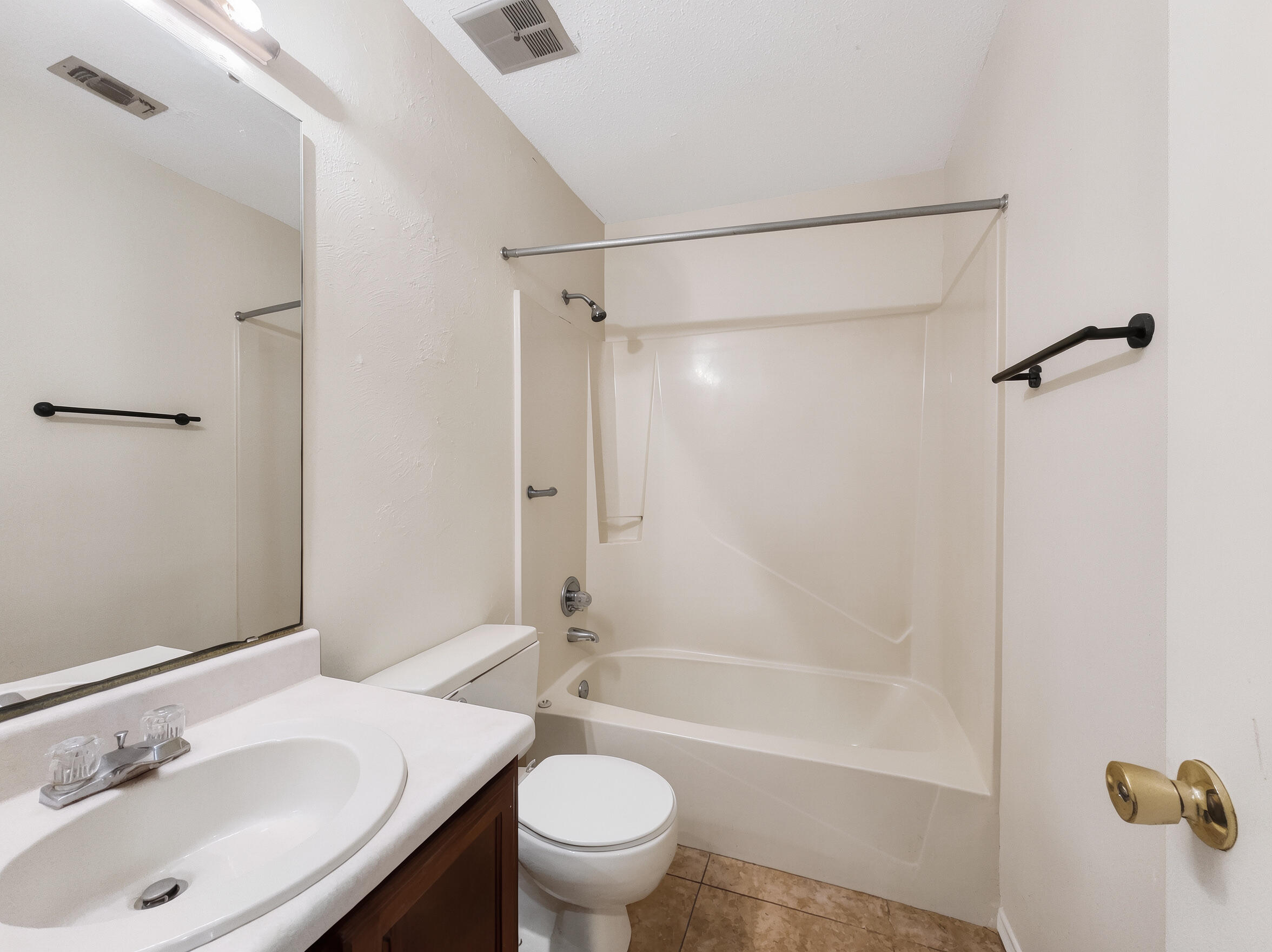 HIDDEN TRAILS PH 1 - Residential Lease