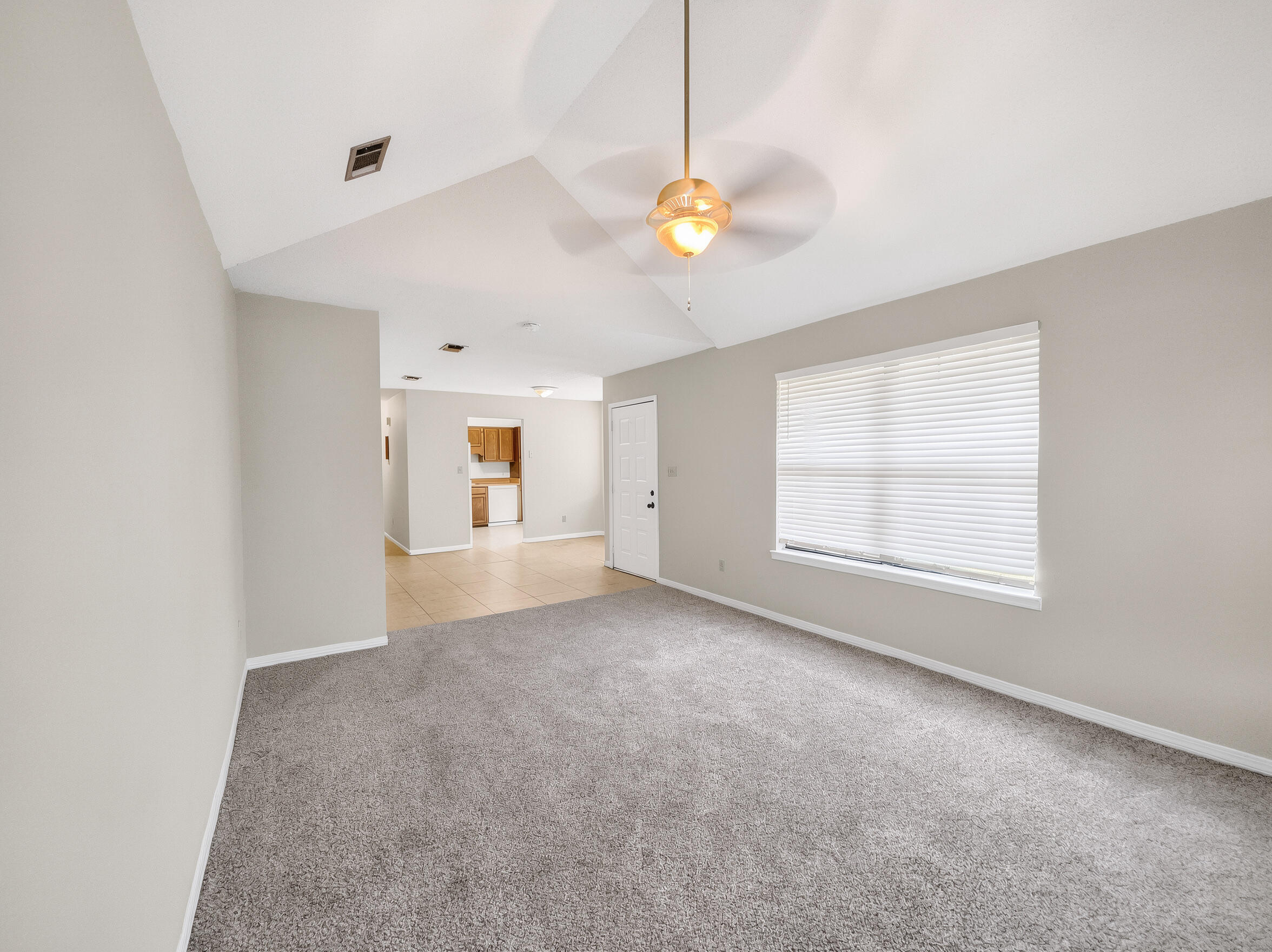 HIDDEN TRAILS PH 1 - Residential Lease