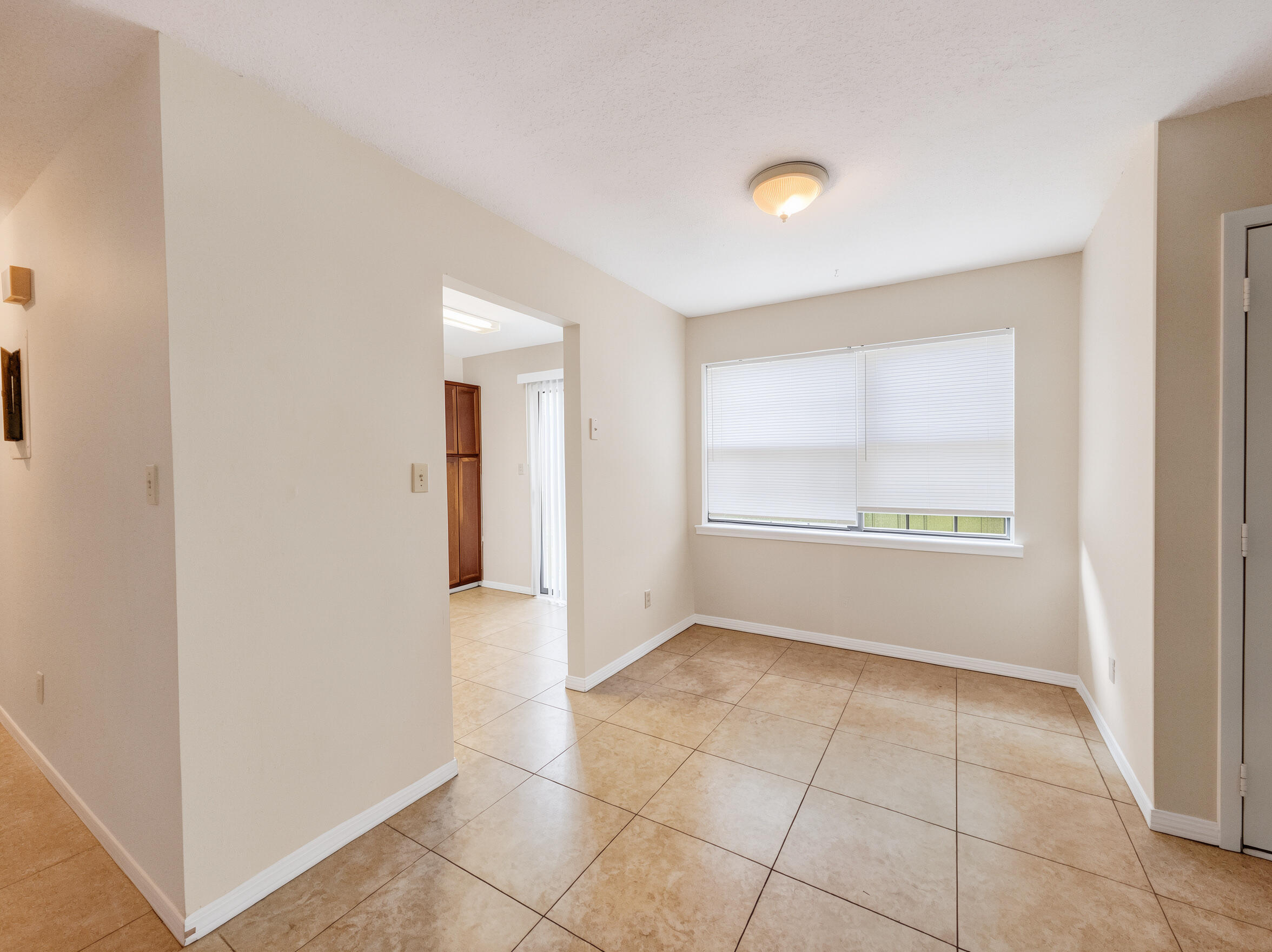 HIDDEN TRAILS PH 1 - Residential Lease