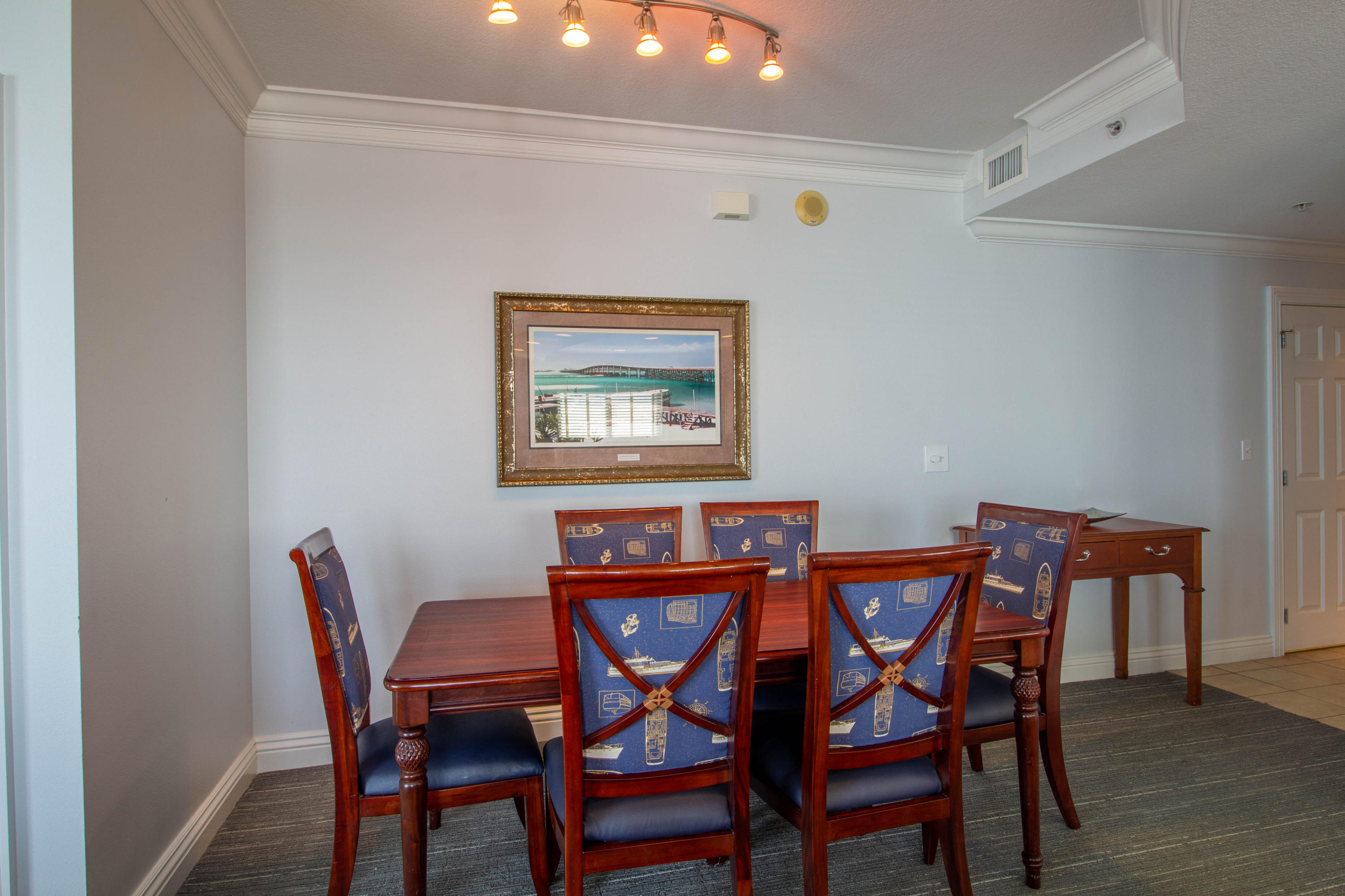 EMERALD GRANDE - Residential